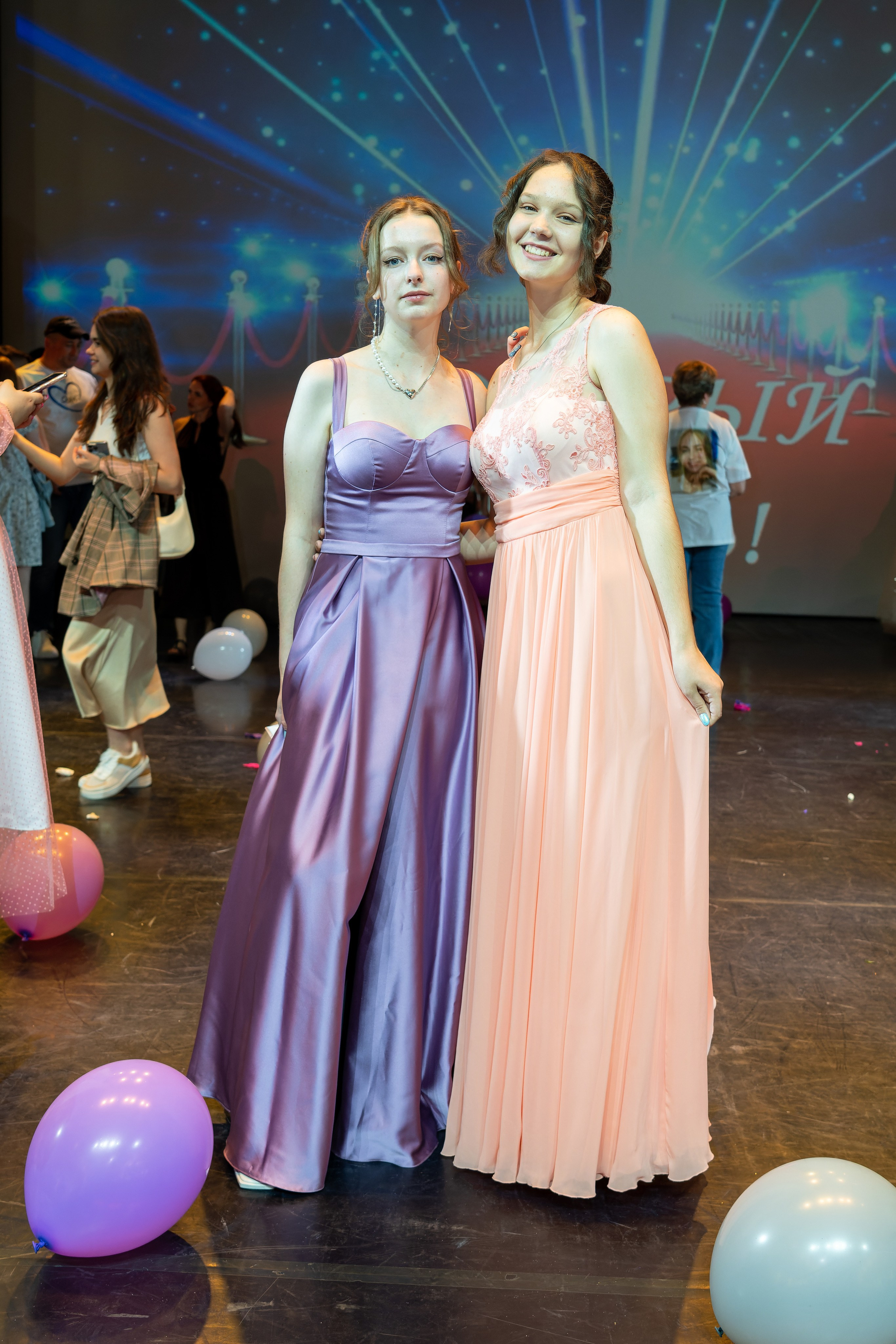 Последний звонок, выпускной в школе. «Студия DRONAVT`s» — видеосъёмка и фотография г. Москва