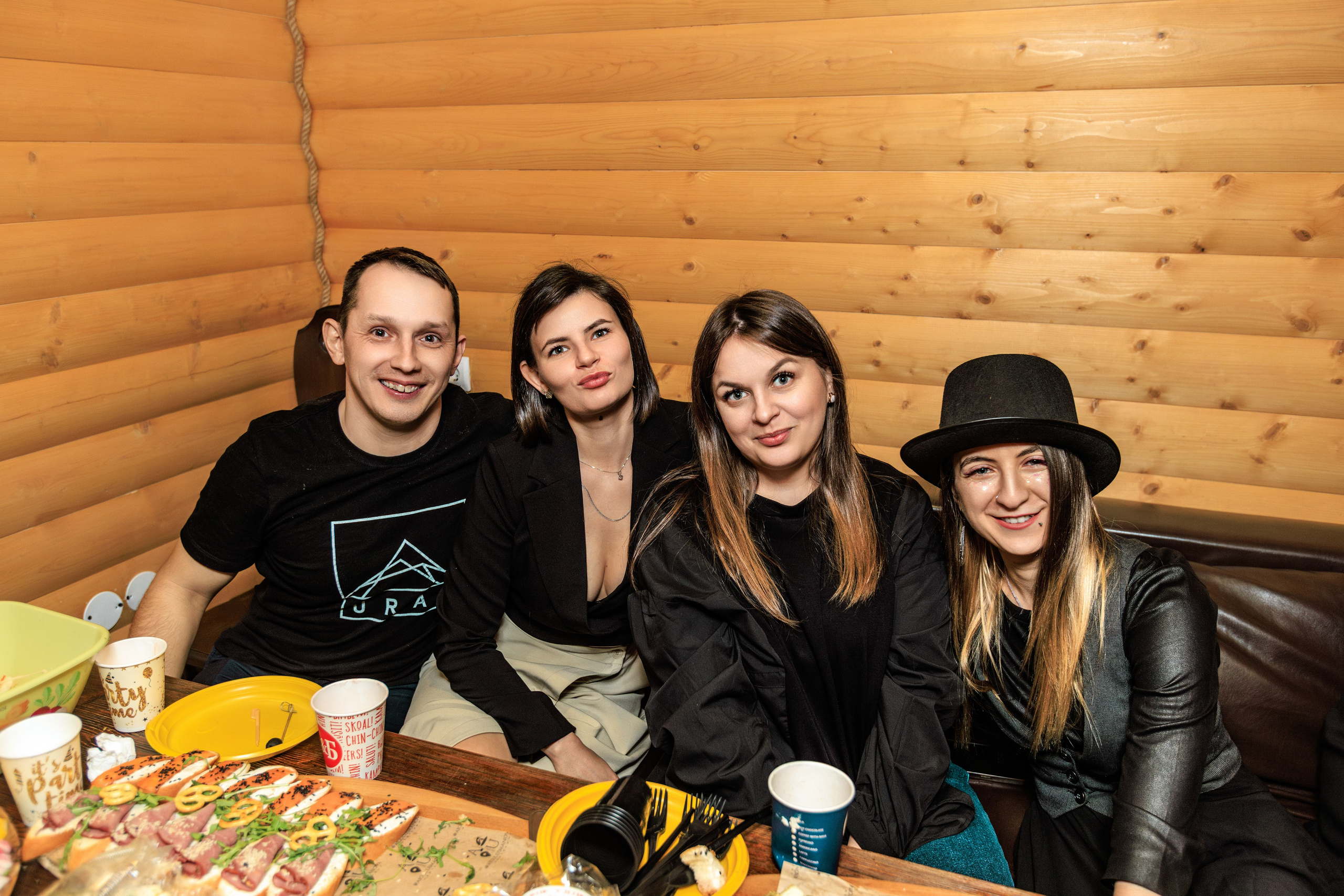 День рождения Алёны. Репортажный фотограф Екатеринбург | Яркий, качественный репортаж | Концерты, клубы, репортаж, праздники, корпоративы