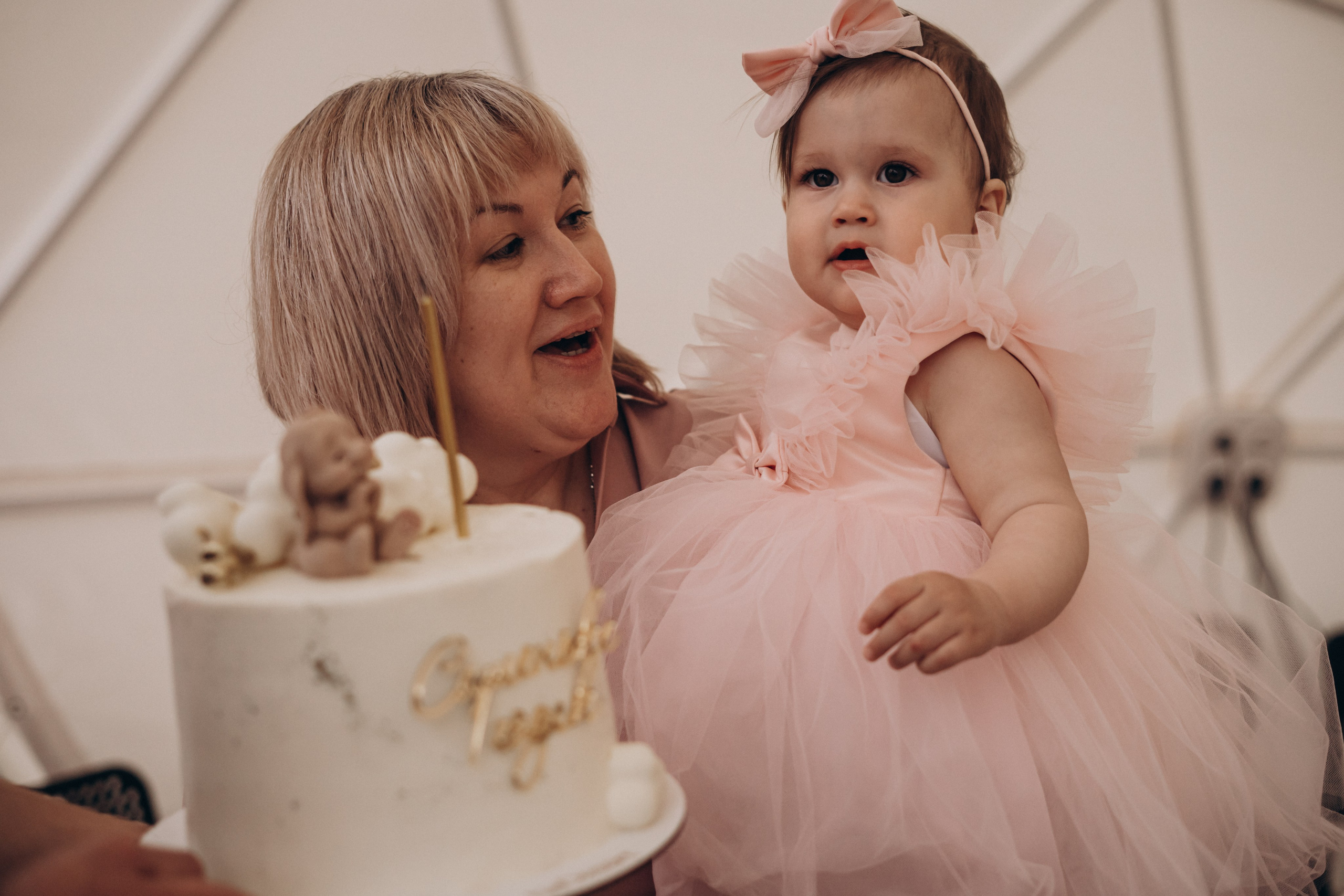 Саше 1 год. Семейный фотограф в Томске Зарина Азизбаева