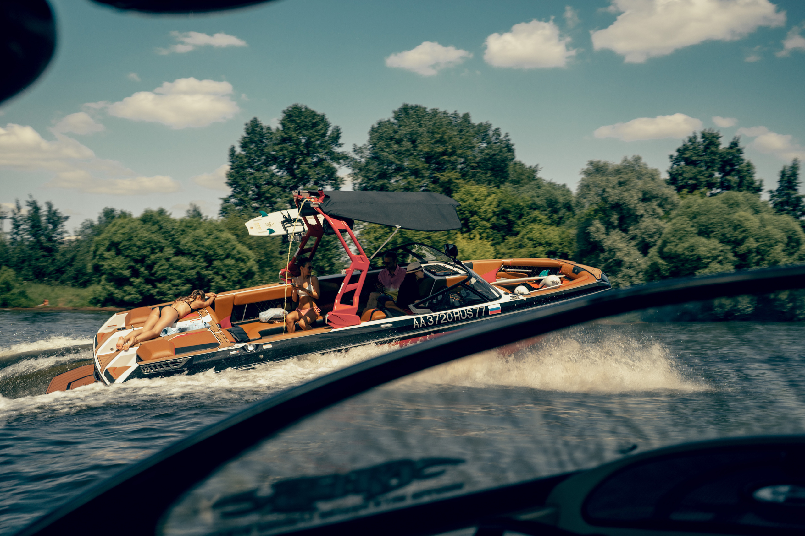 Action. Если ты на Земле — звони