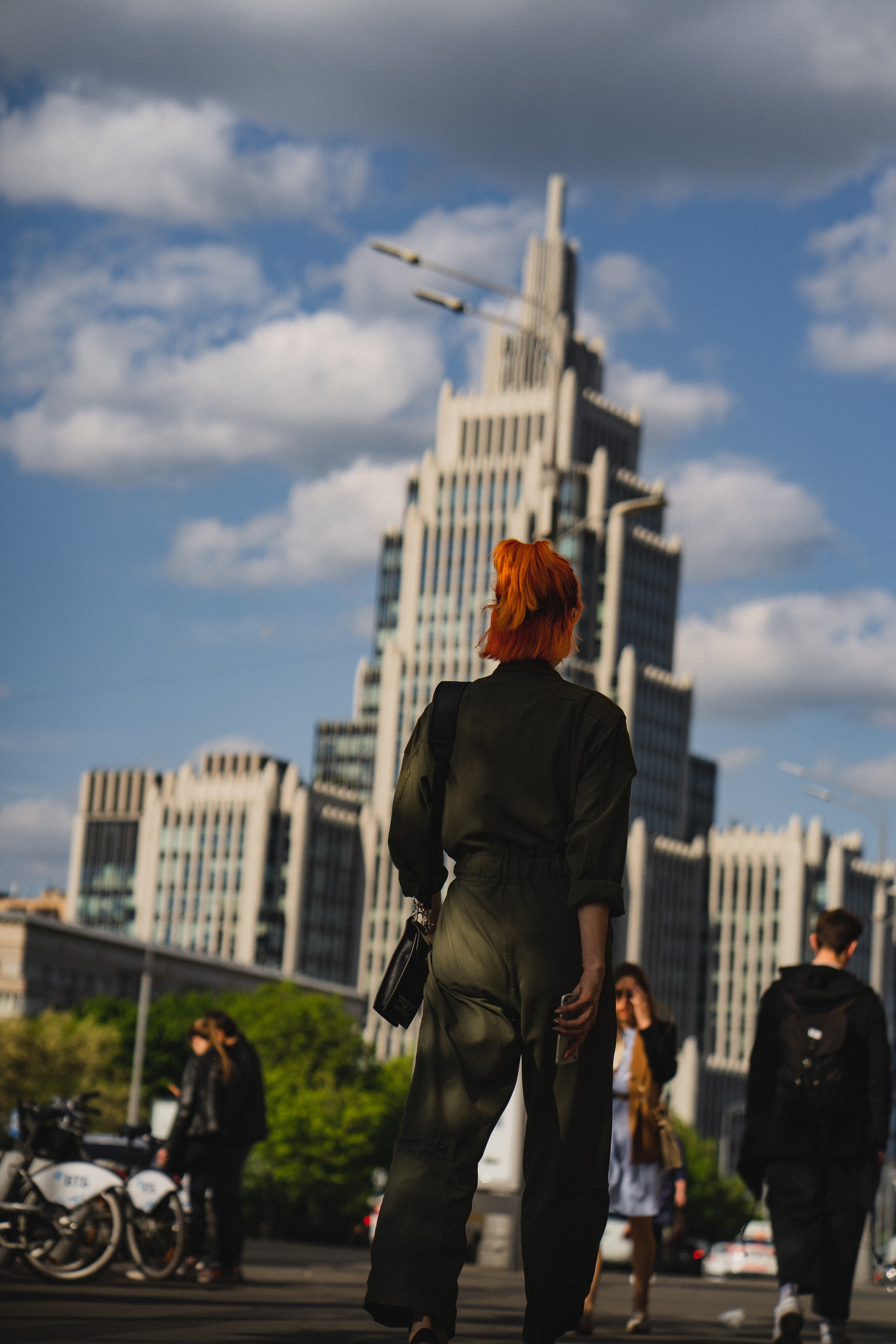 Street. Если ты на Земле — звони