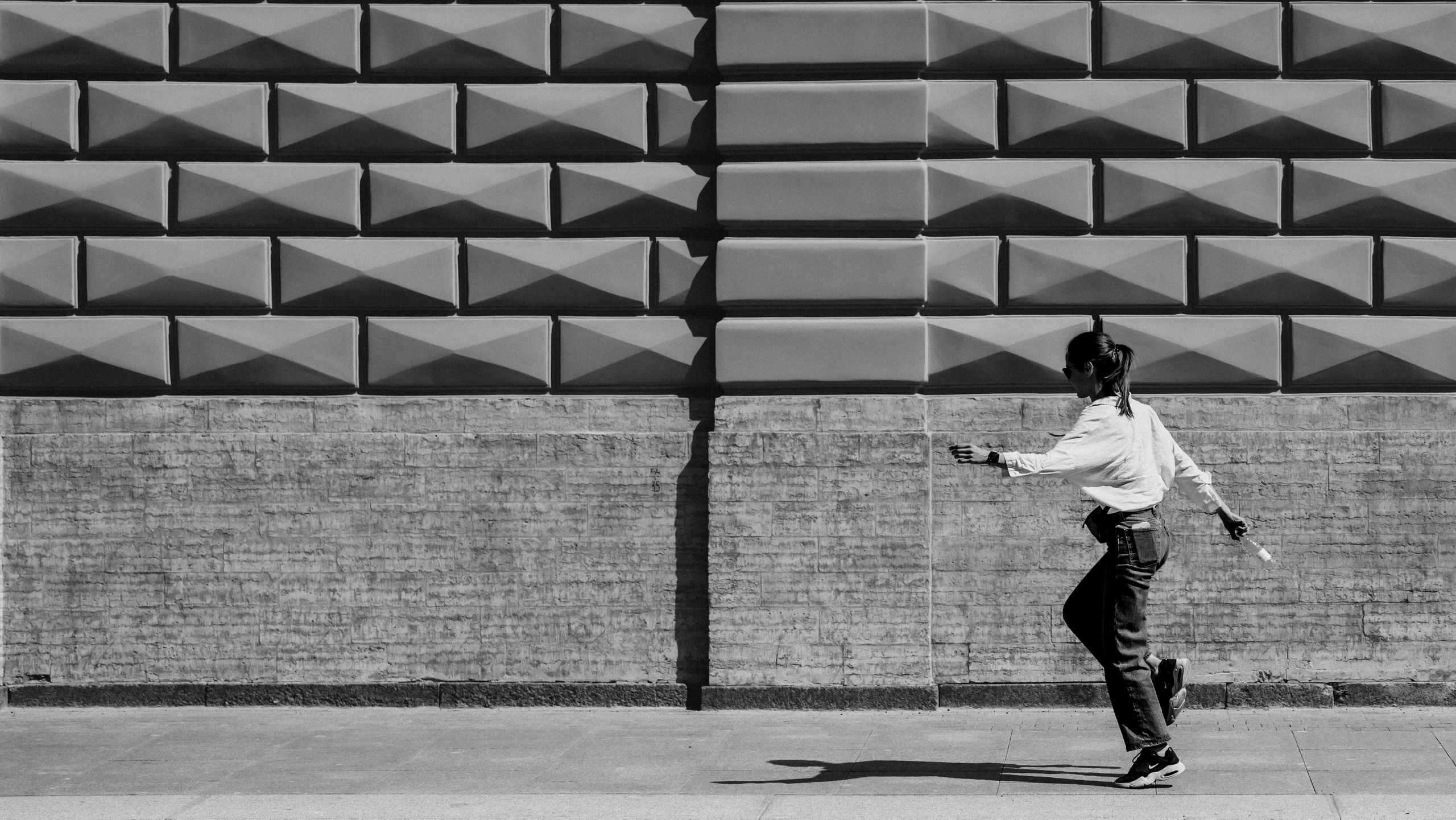 Street. Если ты на Земле — звони