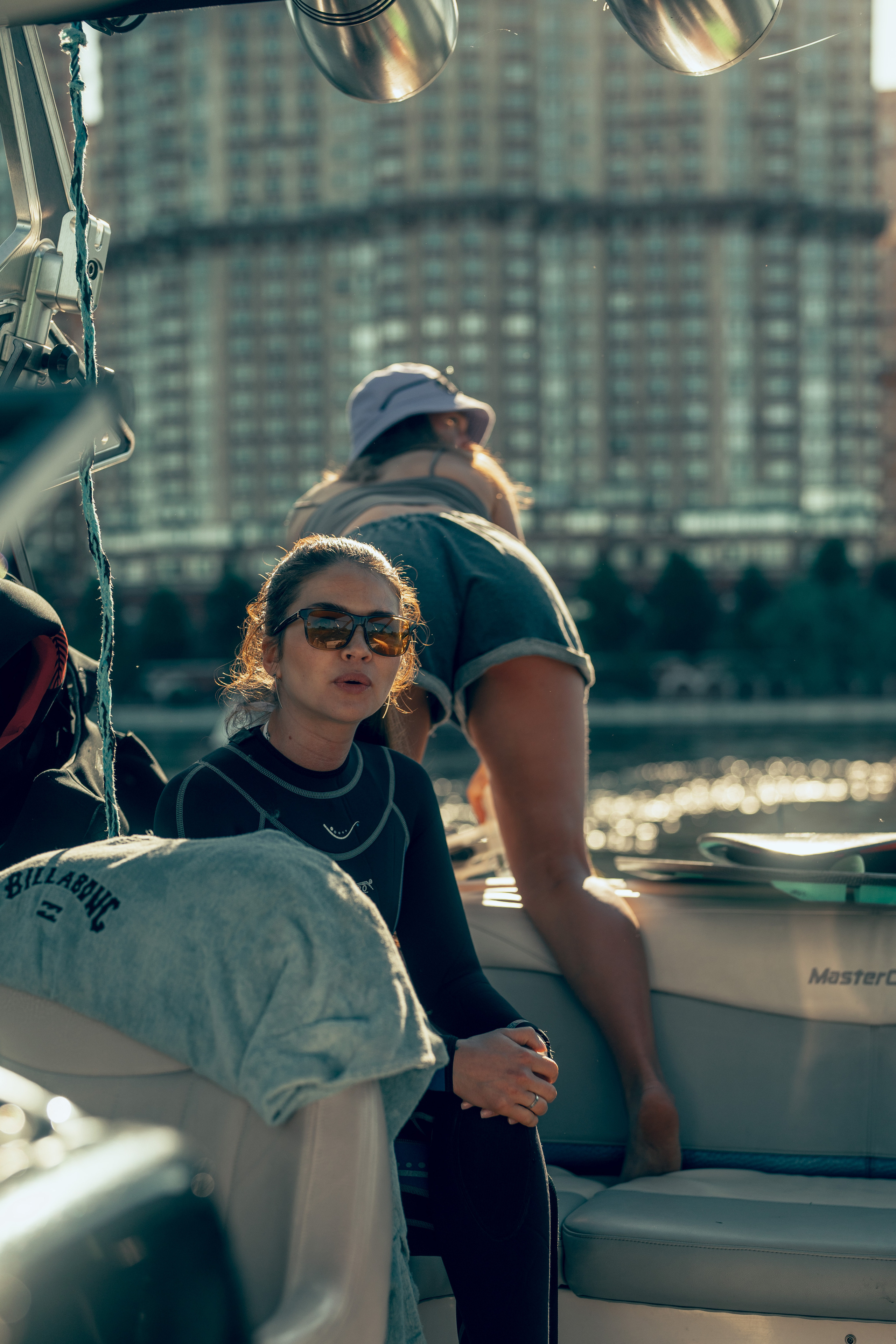 Action. Если ты на Земле — звони