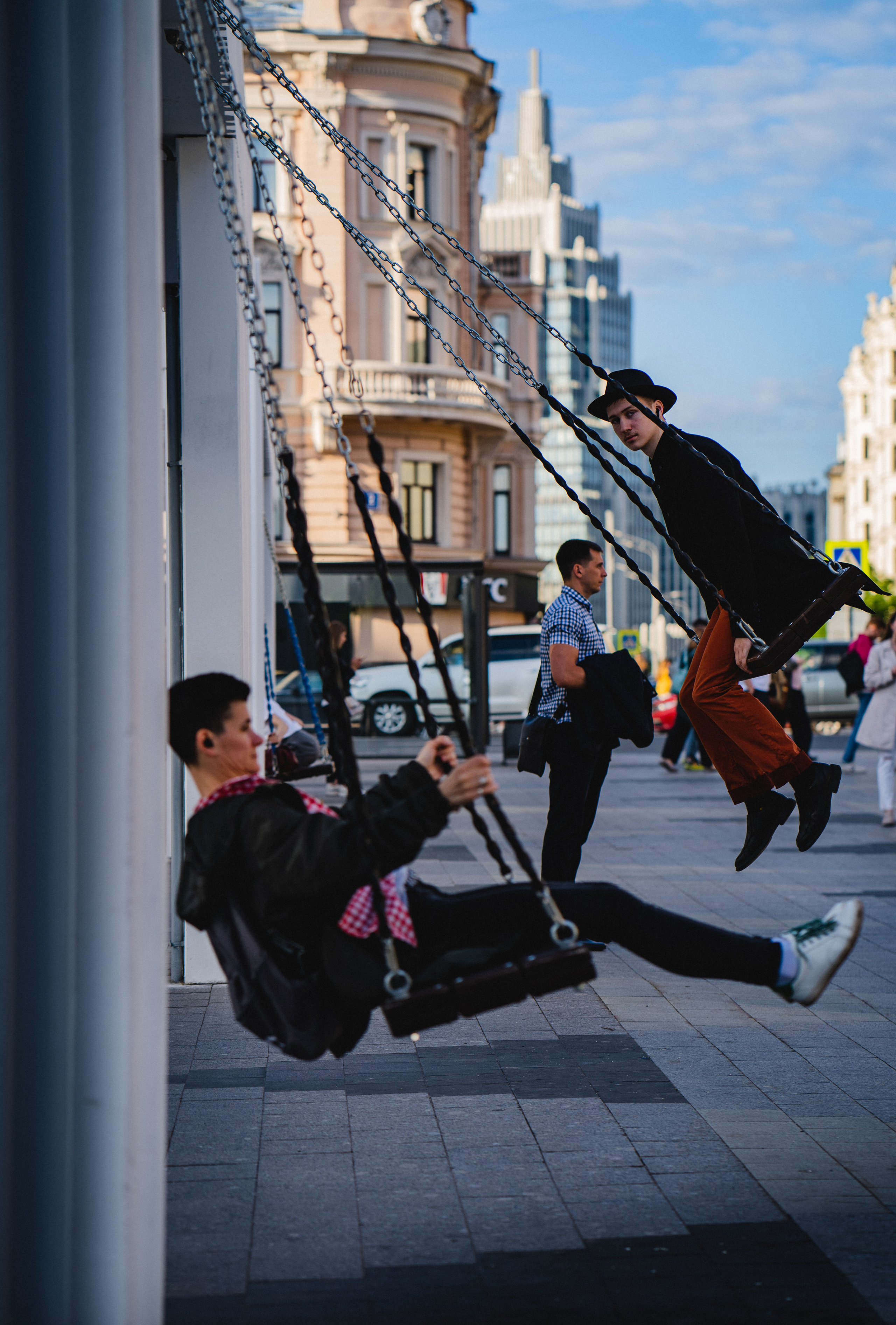 Street. Если ты на Земле — звони