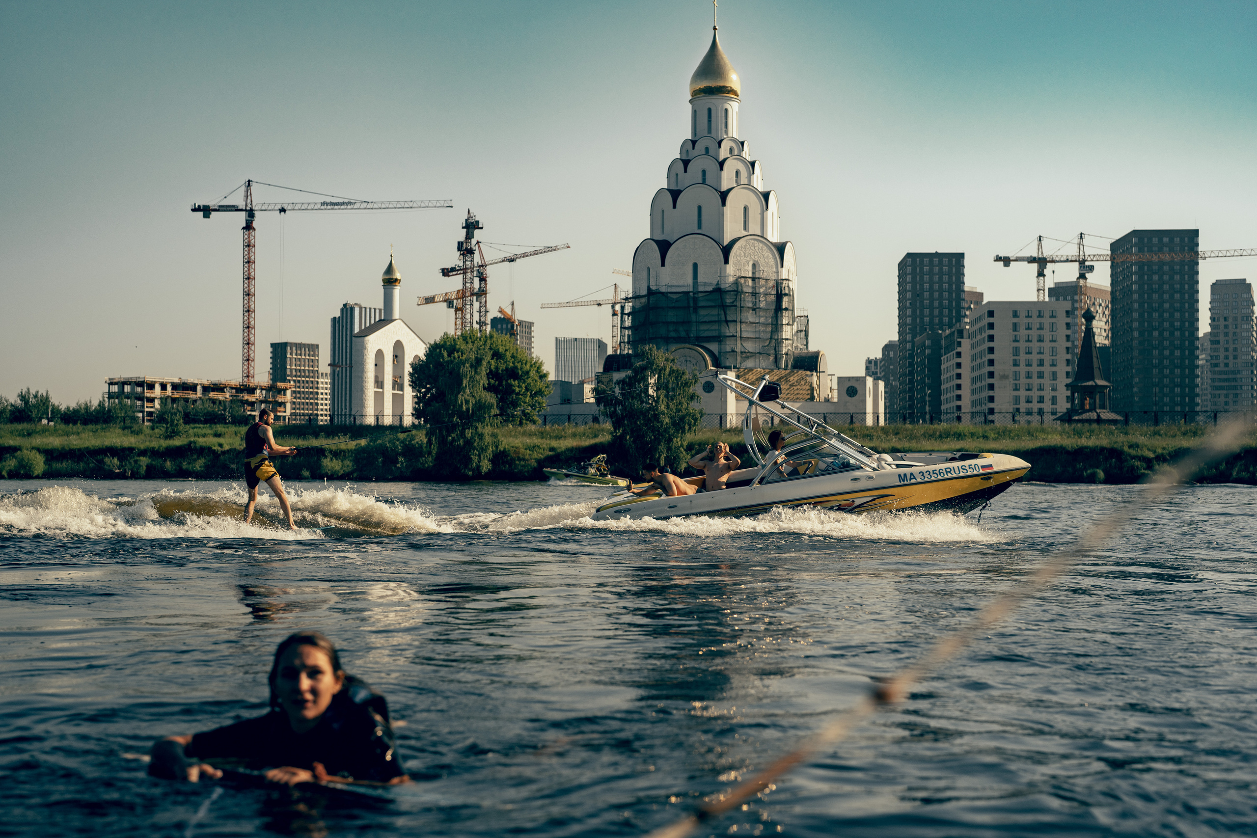 Action. Если ты на Земле — звони