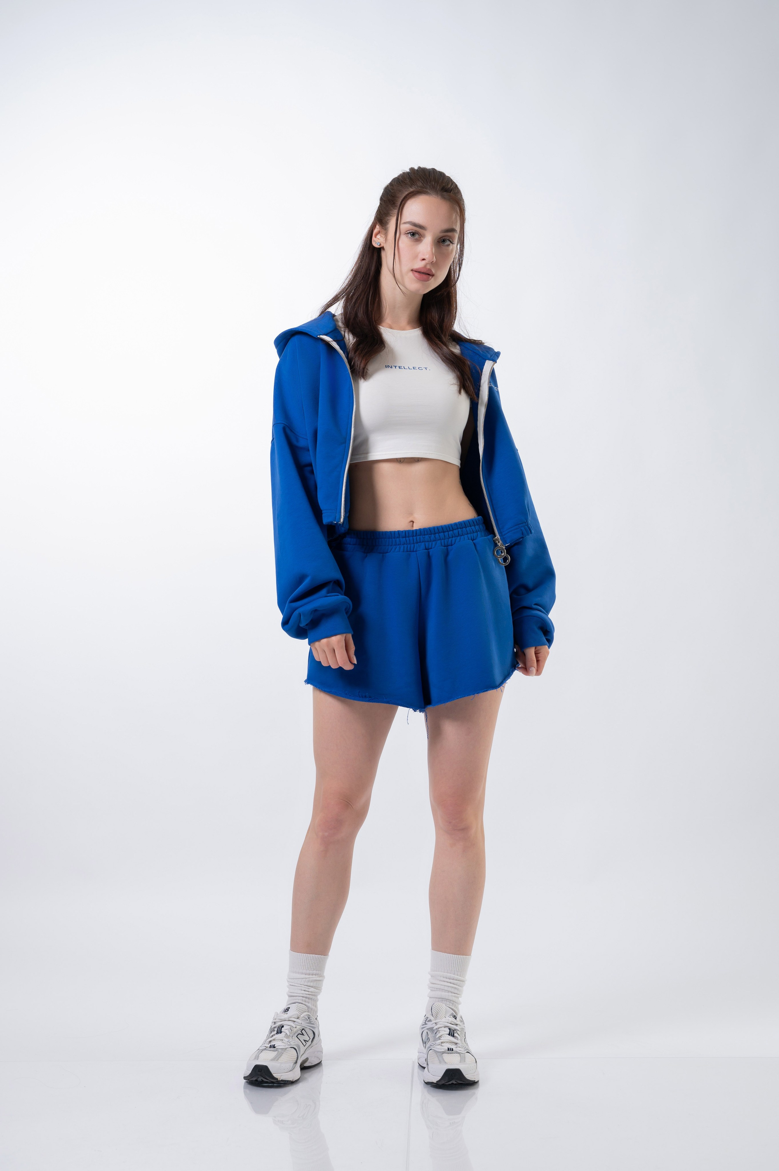 Каталог Девушки. Студия рекламной и предметной съемки товаров WELKO Studio