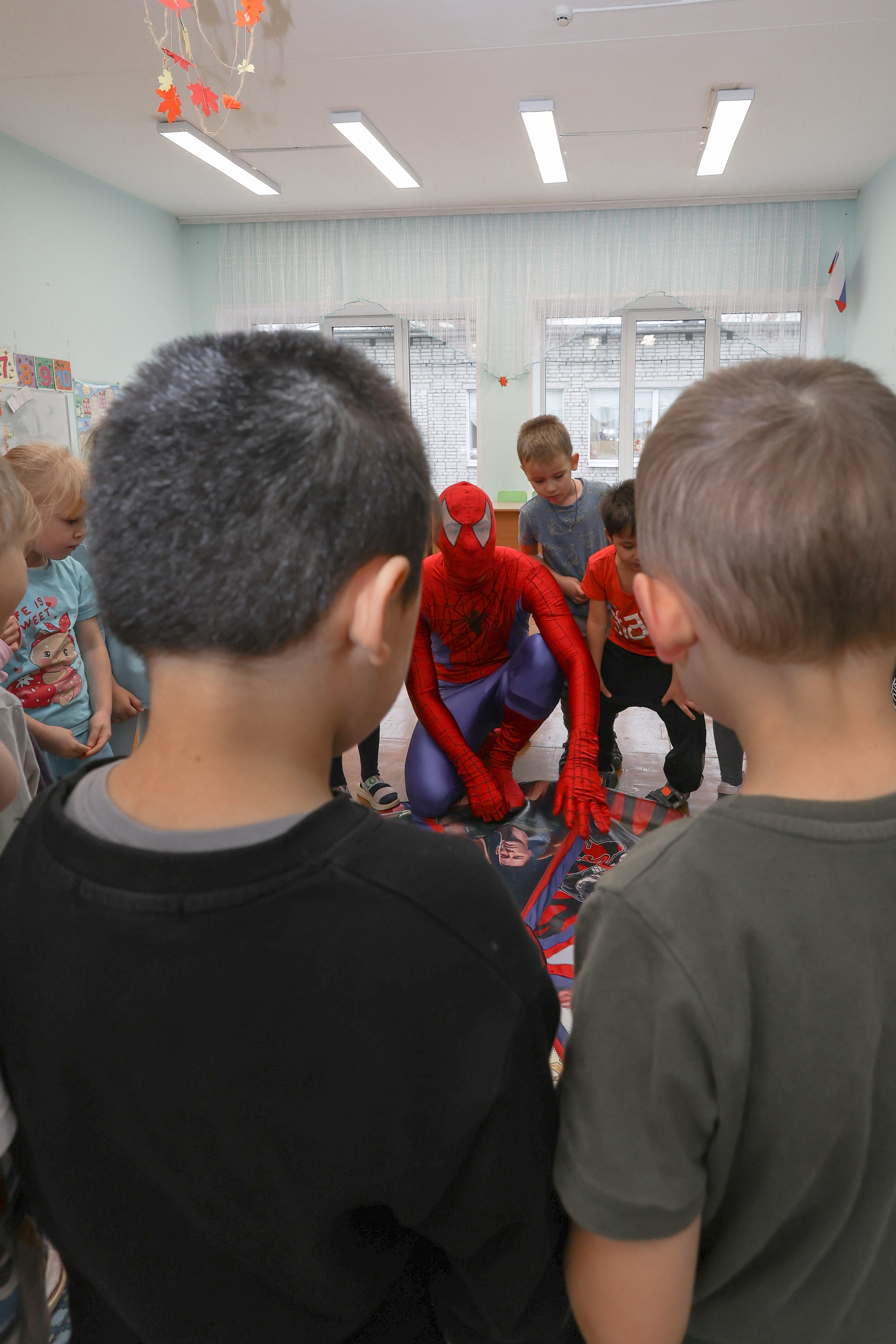 Детский день рождения с Человеком-пауком и Леди Баг