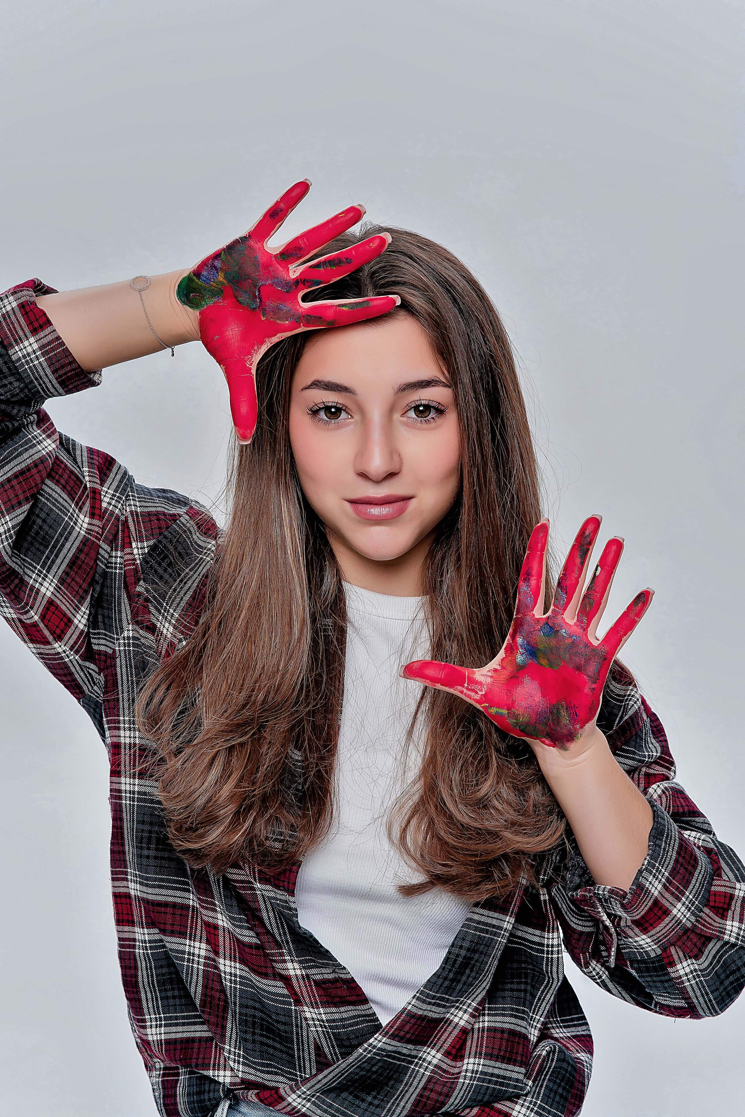 «Школьные годы» (до 120 страниц) для 1-4 и 5-9 классов. Современные Выпускные Альбомы в Ростове-на-Дону