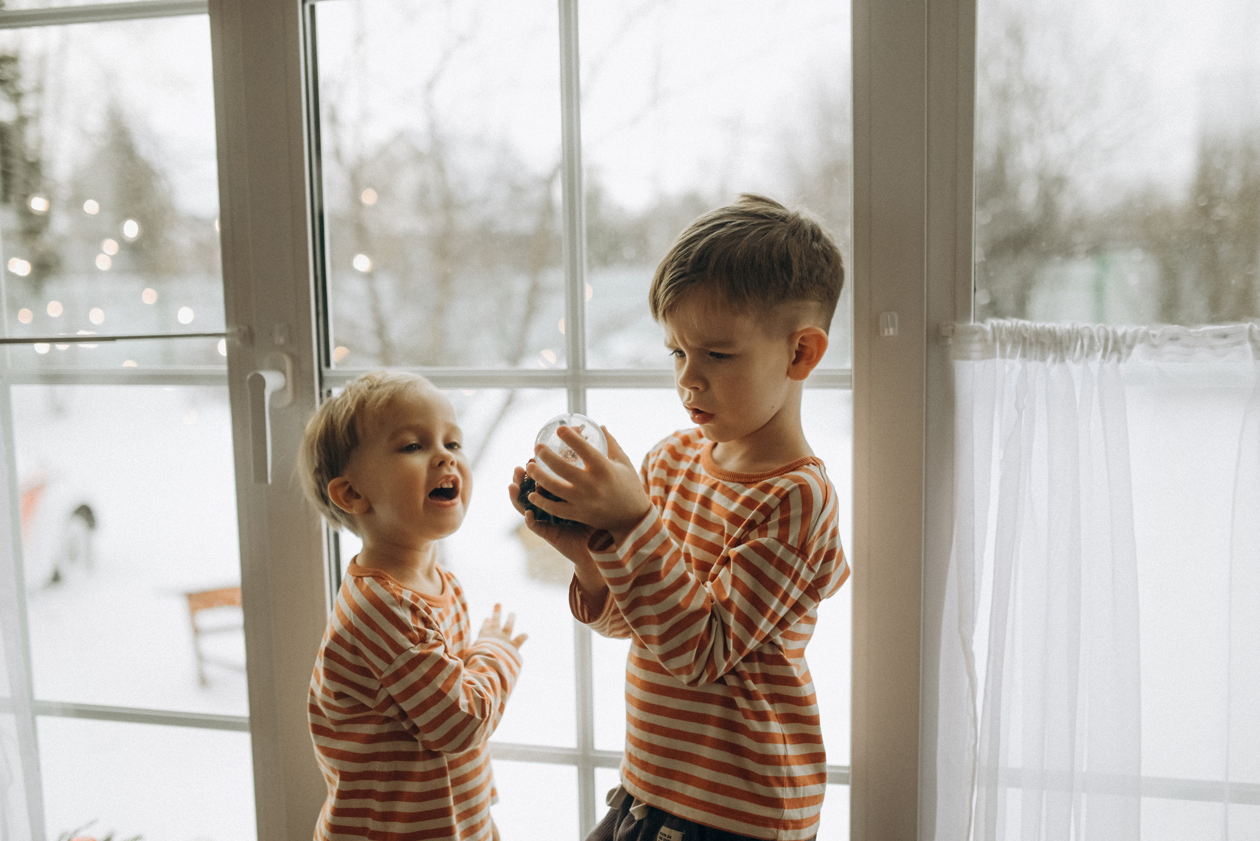 Антон, Маша, Мирон и Корней. Главная