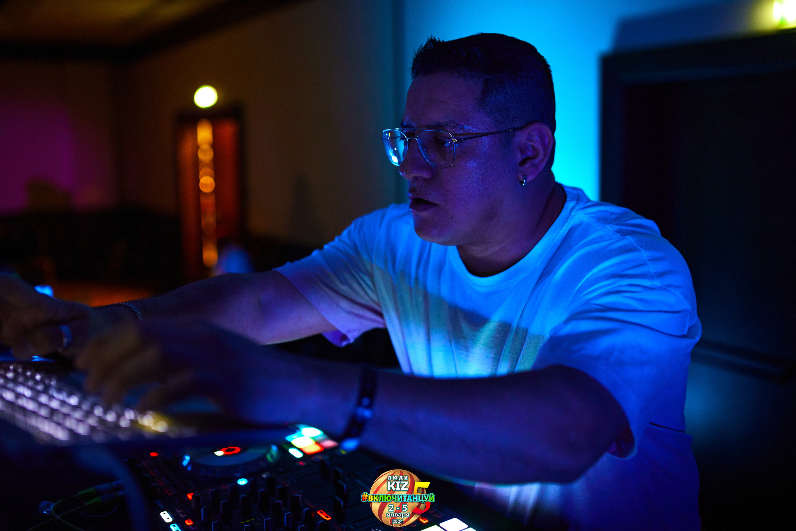 Neon Party Люди Киз. Свадебный фотограф