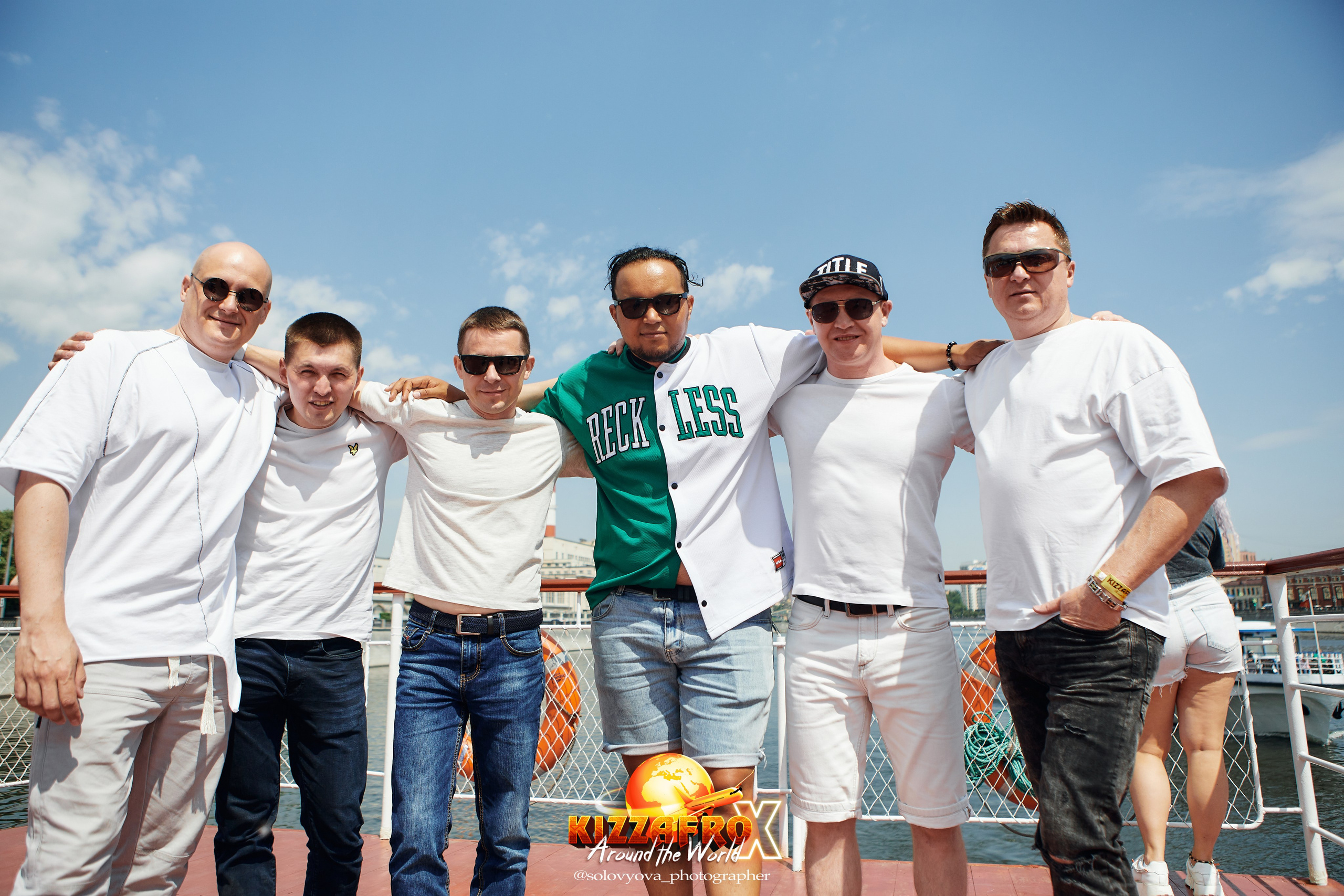 Boat party. Свадебный фотограф