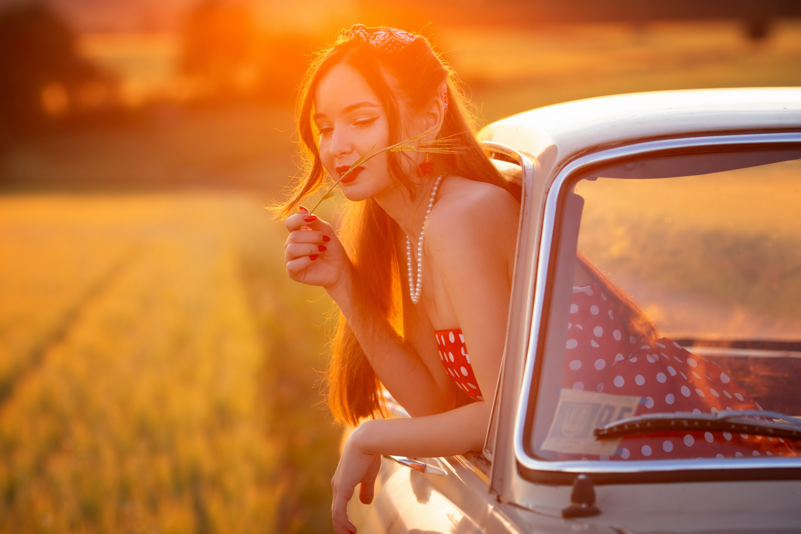 Маша. Фотограф Антонина Свешникова. ВЫПУСКНЫЕ ФОТОКНИГИ для детских садов и школ. Москва, Владимир