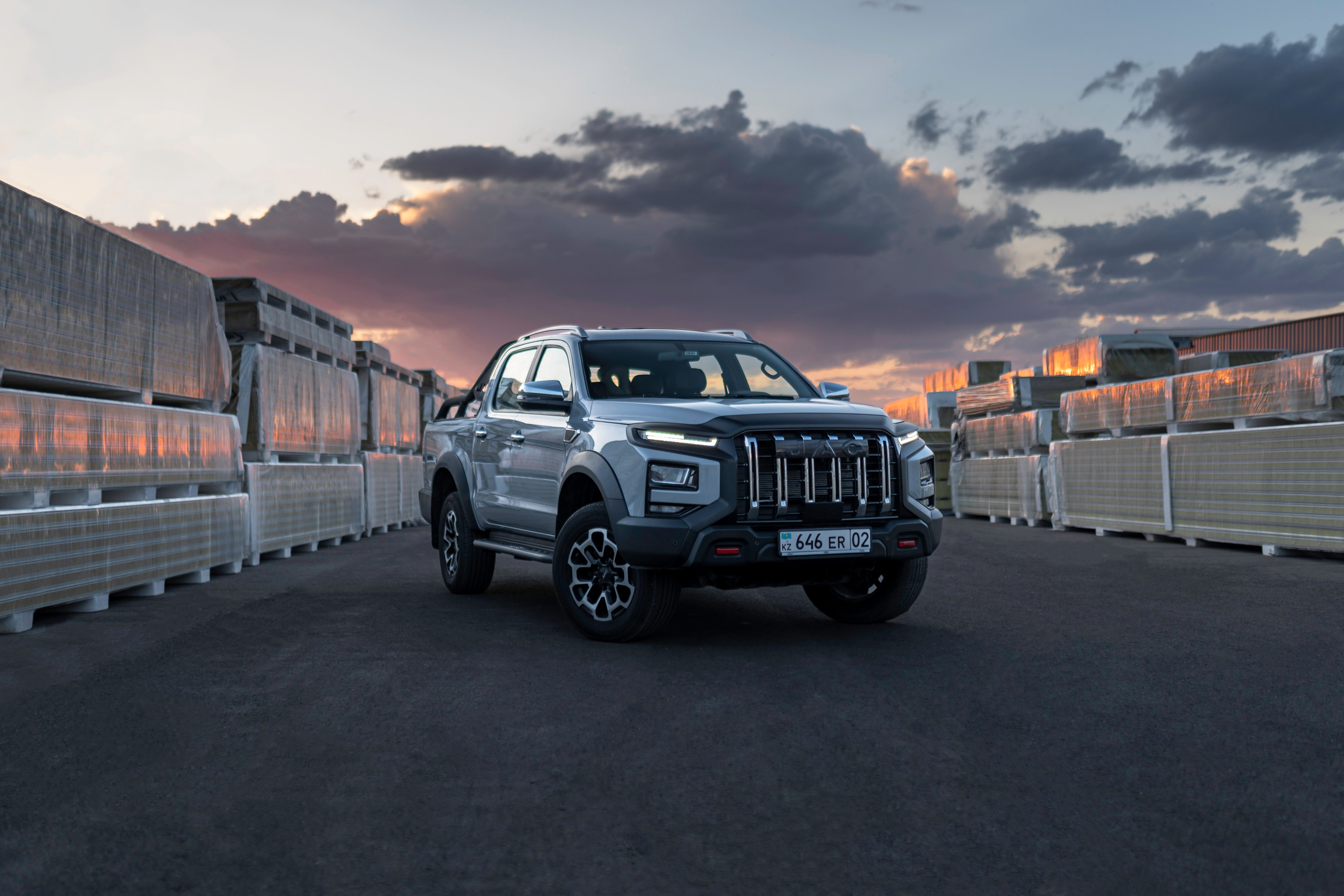 JAC T8 Pro. Чен Станислав | Автомобильный фотограф | Алматы, Казахстан