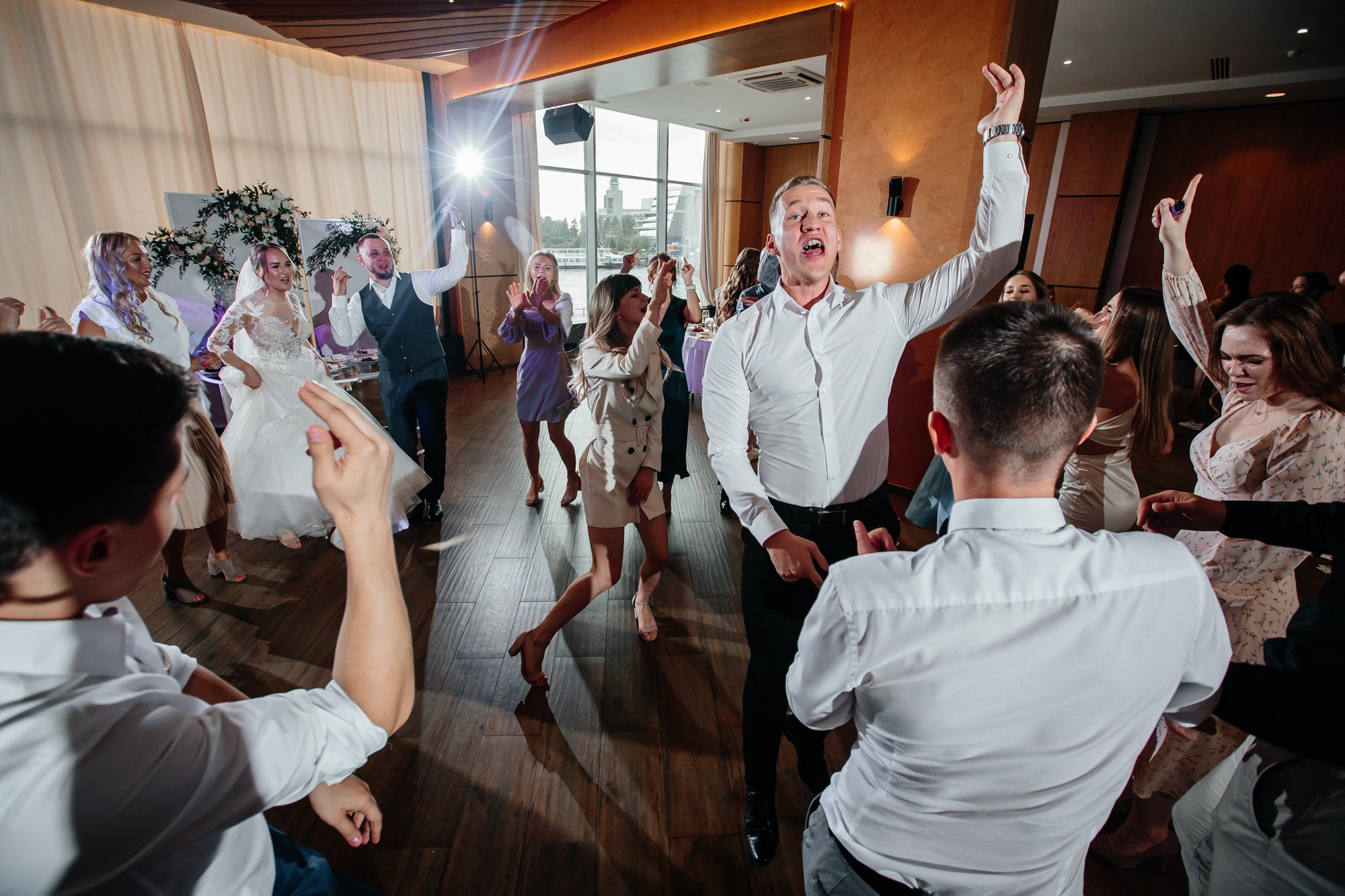 Свадебная съемка Архангельск Новотель. Свадебный фотограф в Архангельске и Северодвинске