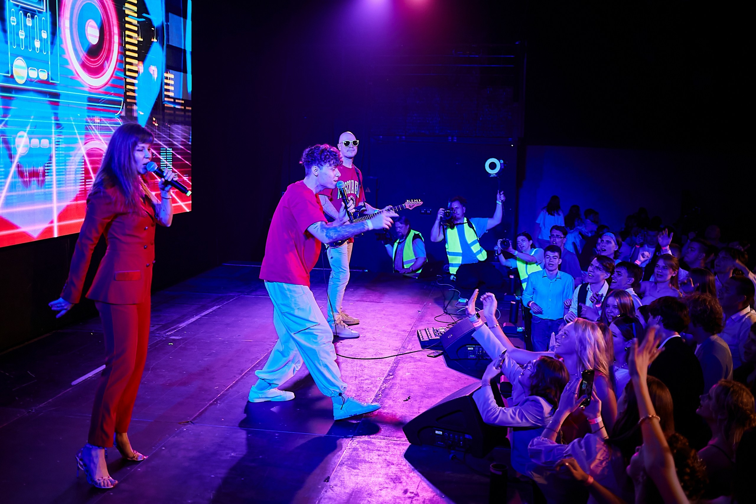 Выпускной 2024 концертный зал Академия ВТБ. Фотограф и Видеограф в Москве. Олег Корушев