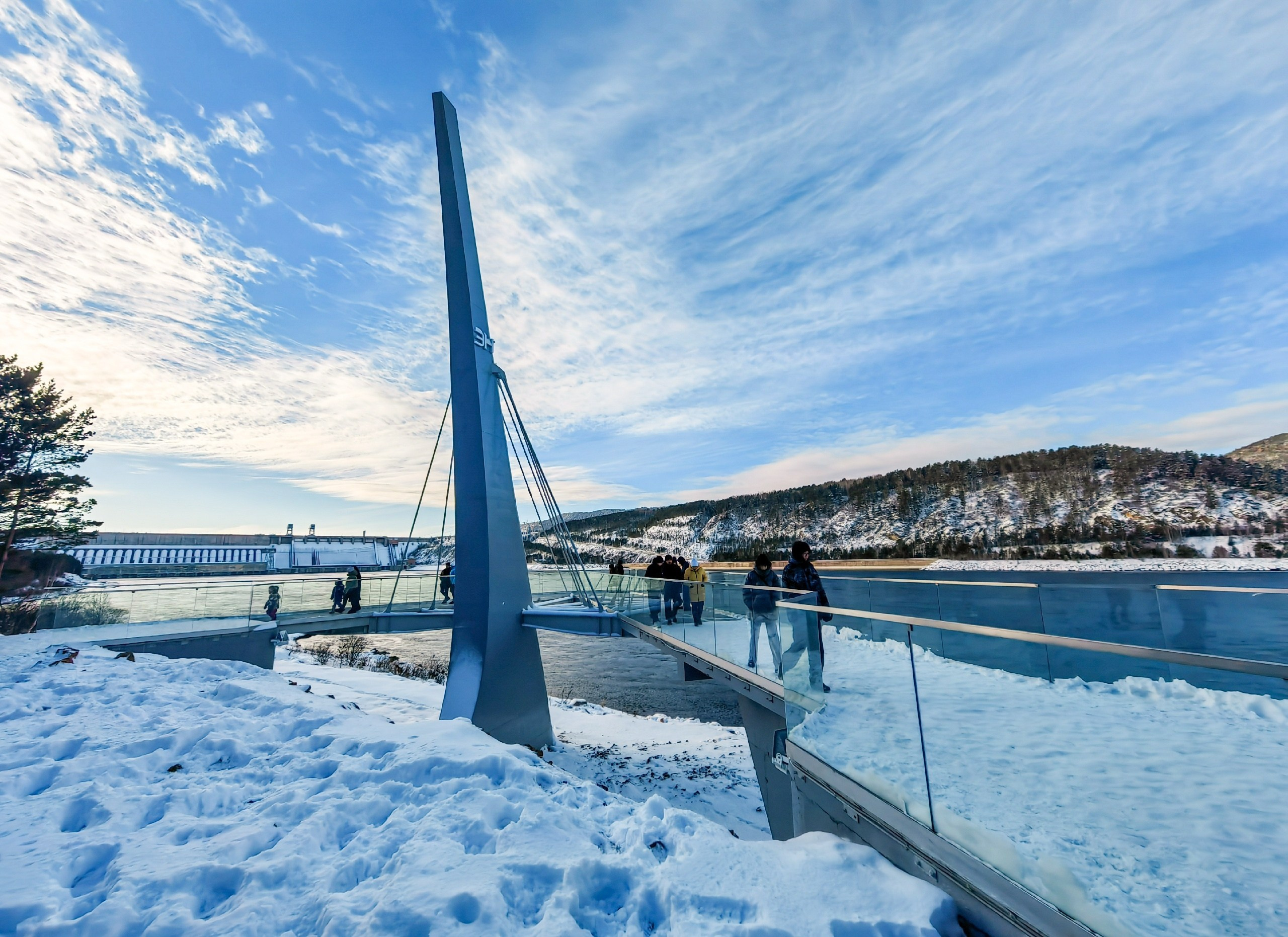 экскурсии Красноярск индивидуальный тур фото интересные места что посмотреть куда сходить что посетить достопримечательности в Красноярске фототур аренда кабриолета микроавтобуса трансфер  цена заказать экскурсию программа маршрут смотровые площадки видовые красивые места Национальный парк заповедник Столбы Дивногорск Красноярская ГЭС путешествие туристический маршрут фотосессия фотограф Красноярск