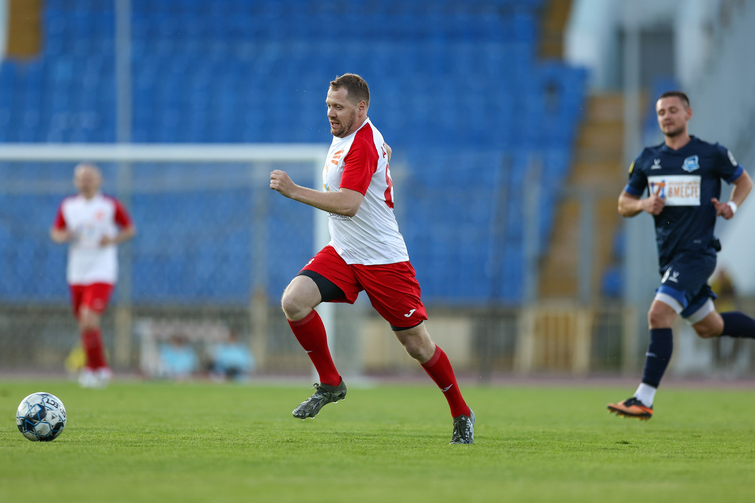 Благотворительный футбольный матч Друзья Бурмистрова vs ФК Fight Nights. Спортивный репортажный фотограф Казань Нафис Сиразетдинов