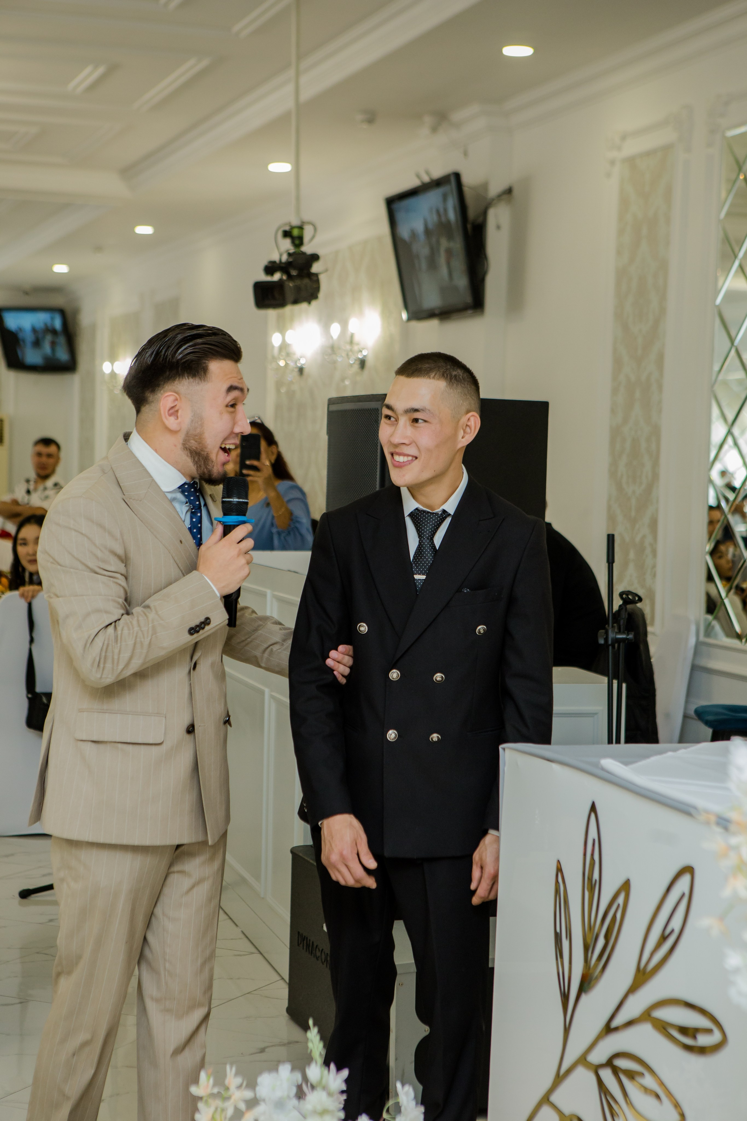 QYZ UZATU ZHADYRA. Свадебный и репортажный фотограф в Астане T.Yertay «Nomad media»