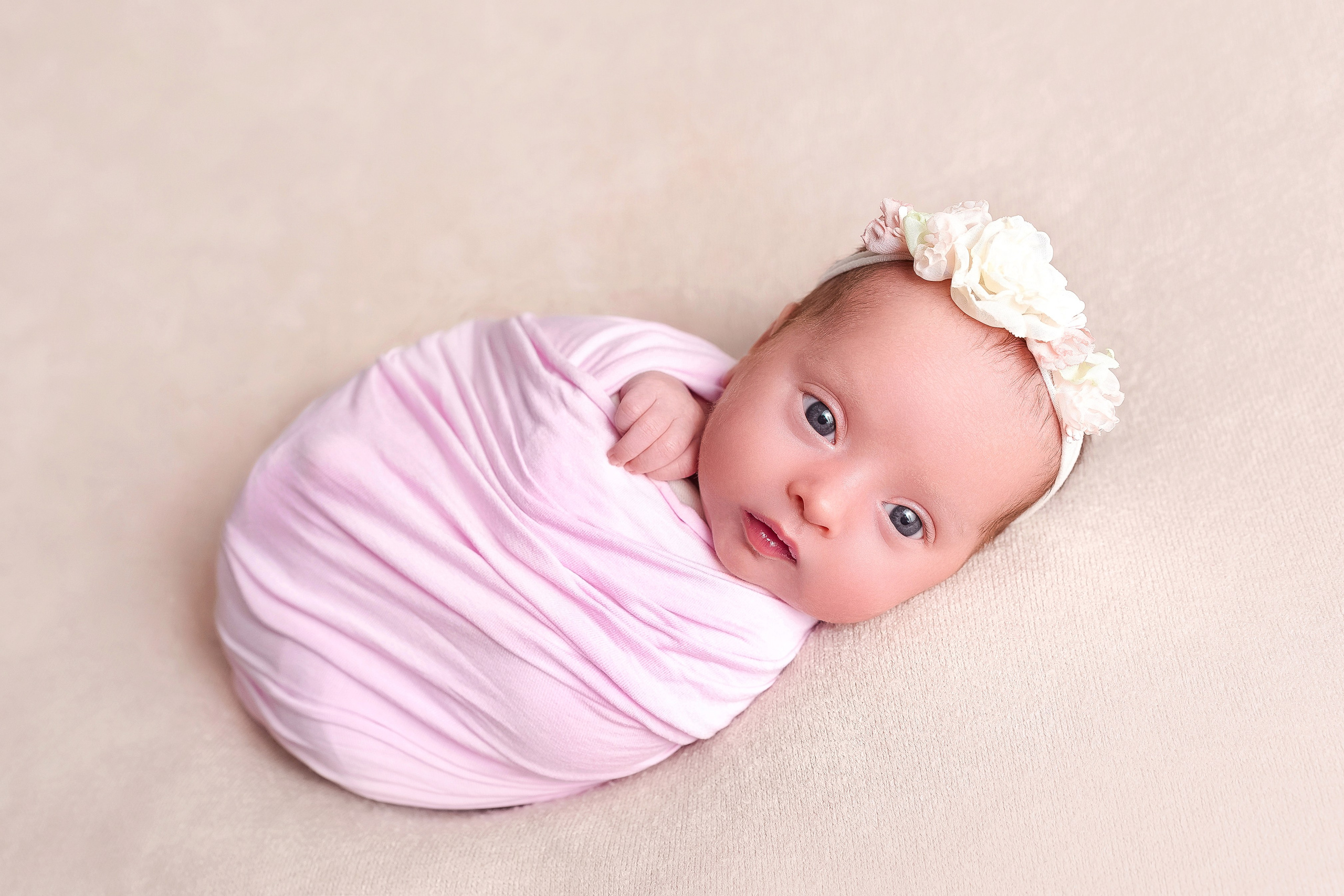 Newborn. Фотограф новорожденных и детский фотограф в Екатеринбурге Ксени