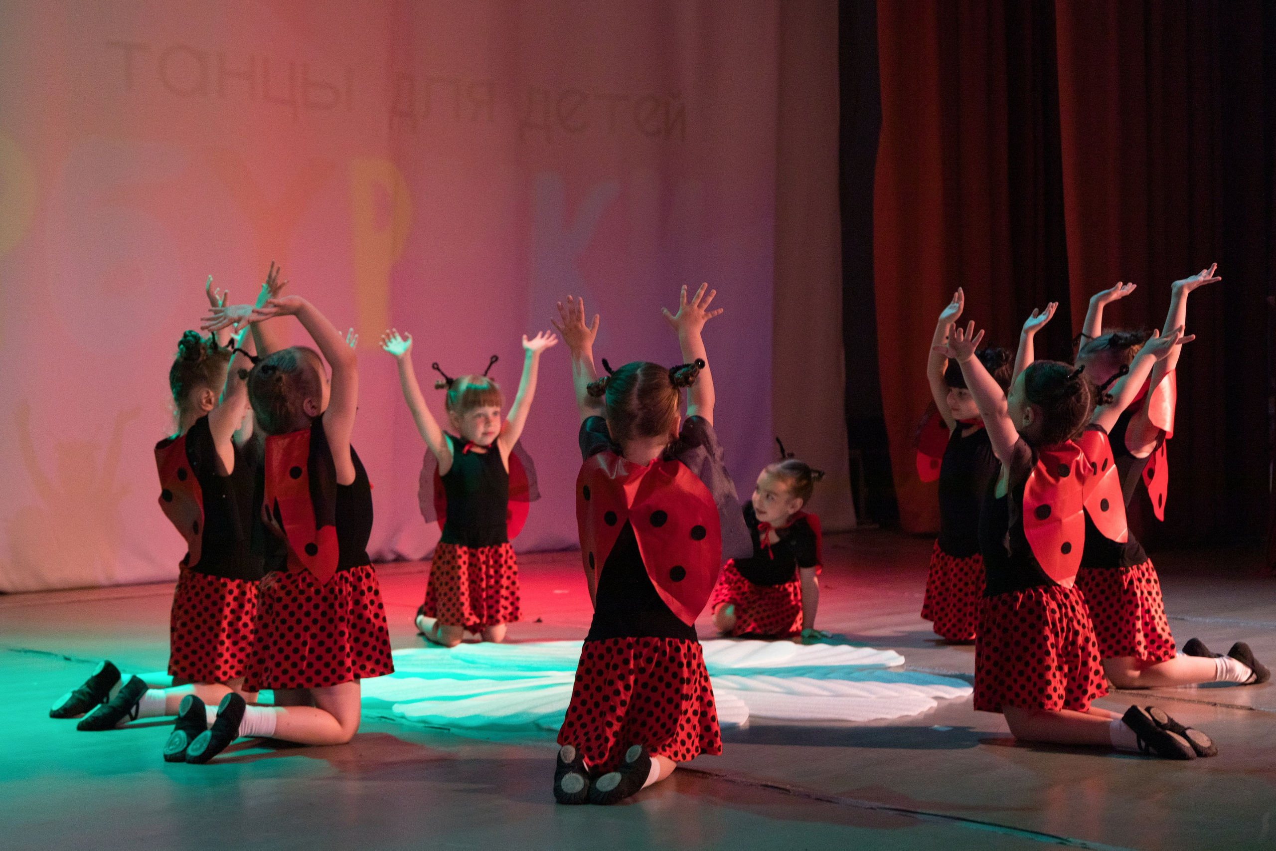 Большой концерт маленьких танцоров. Детский и контент фотограф Надя Волкова Санкт-Петербург