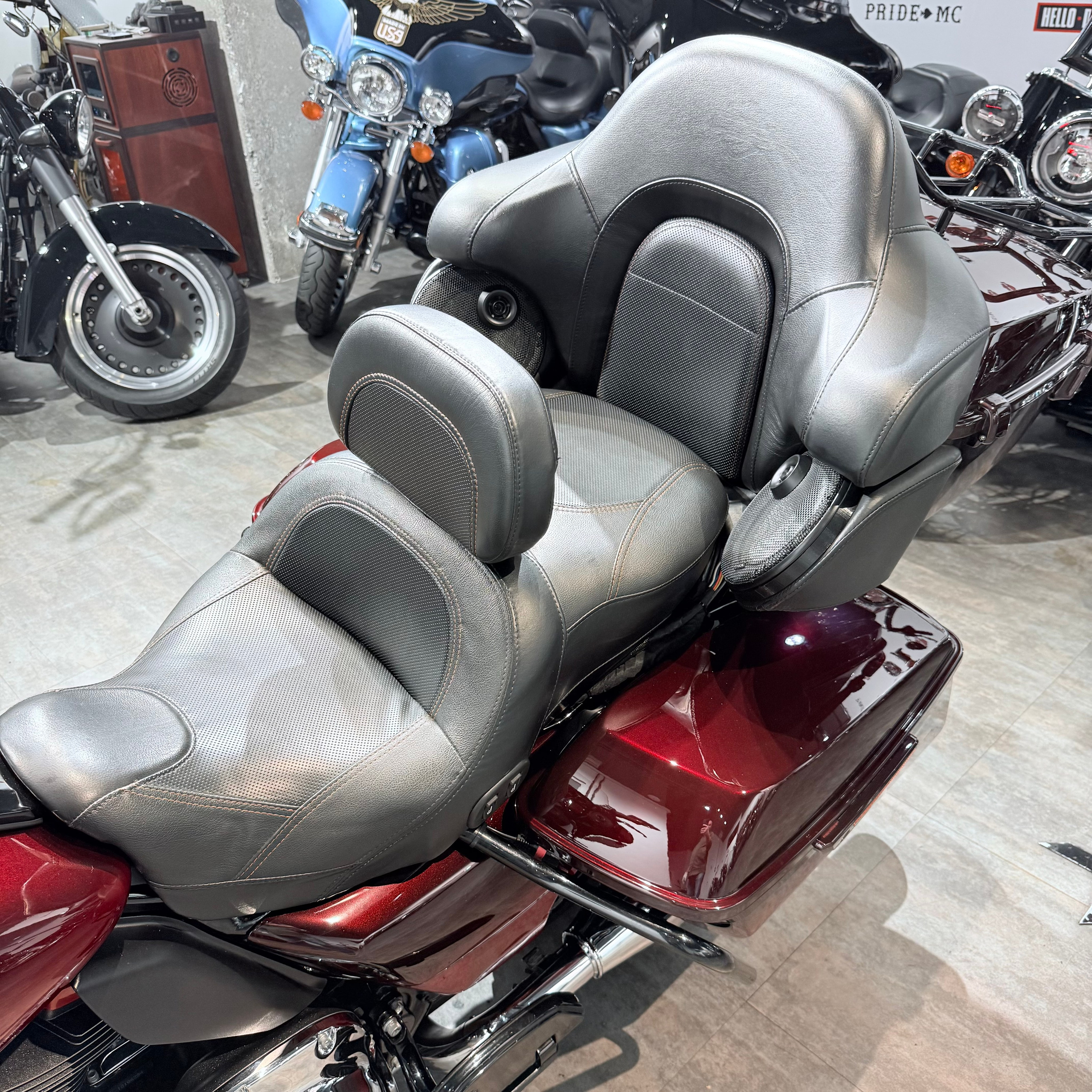 2017 Street Glide Sресiаl 107 Purple Сhоkоlatе. Hello Davidson, Москва. Только хорошие мотоциклы…