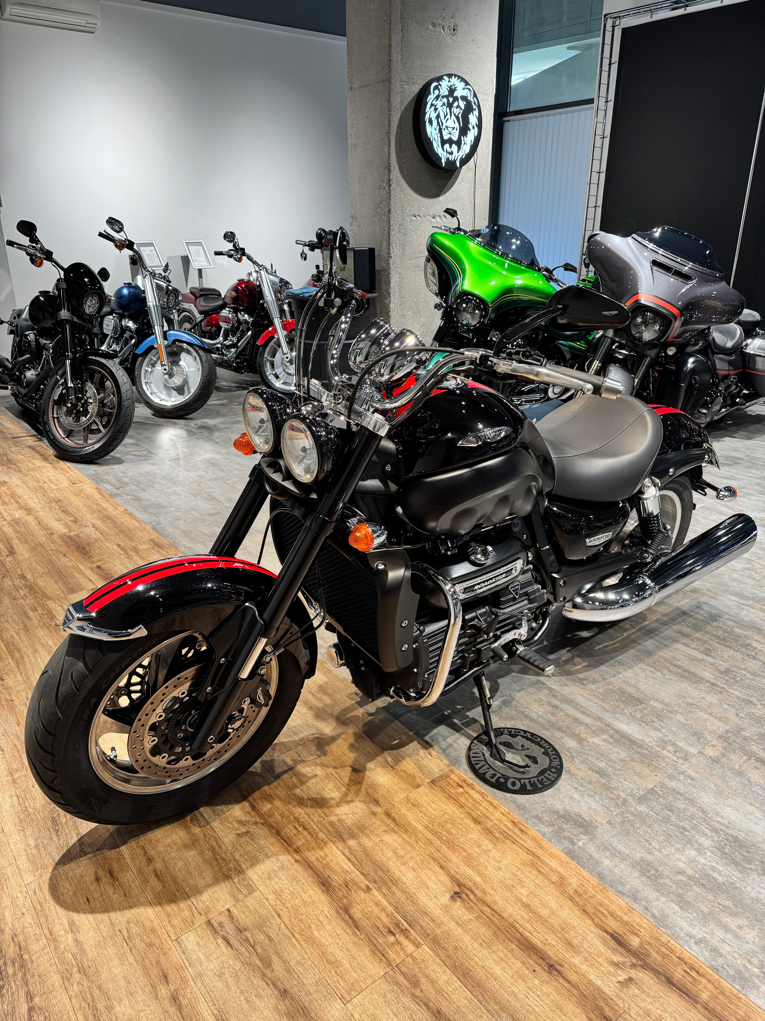 Harley Davidson 2017 Rocket III Roadster — купить мотоцикл. Hello Davidson, Москва. Только хорошие мотоциклы…