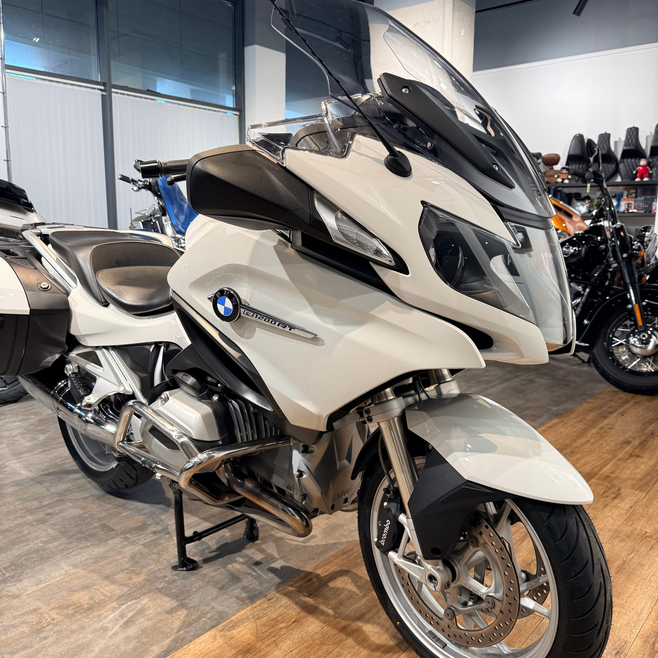 2015 BMW R1200RT Alpine White (VIN *WB10*5073). Hello Davidson, Москва. Только хорошие мотоциклы…