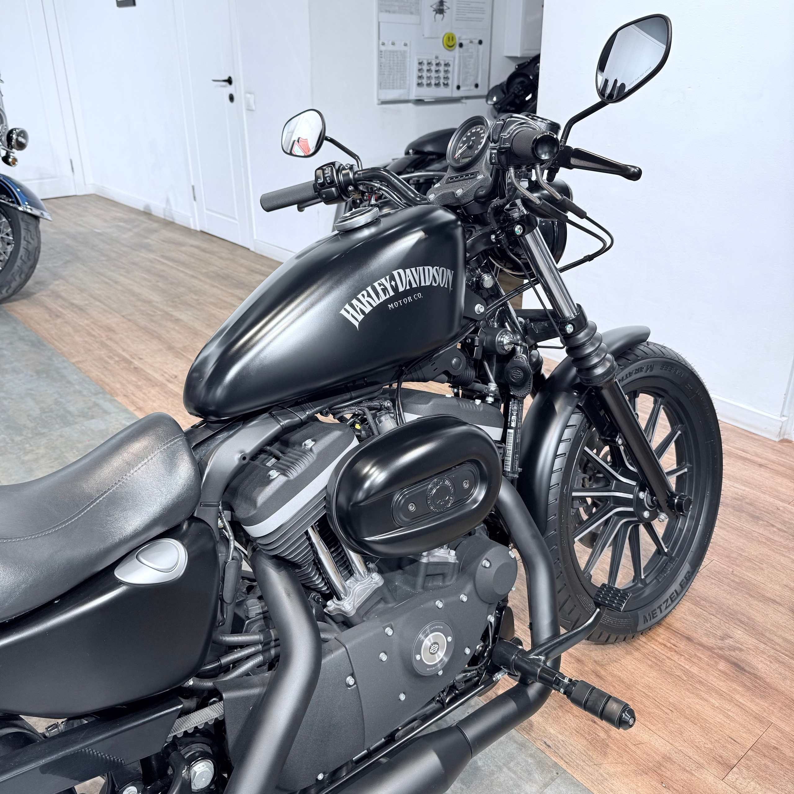 Купить Harley-Davidson 2013 Sportster Forty-Еight 883 (Softail/Dyna) — подробнее на сайте. Hello Davidson, Москва. Только хорошие мотоц