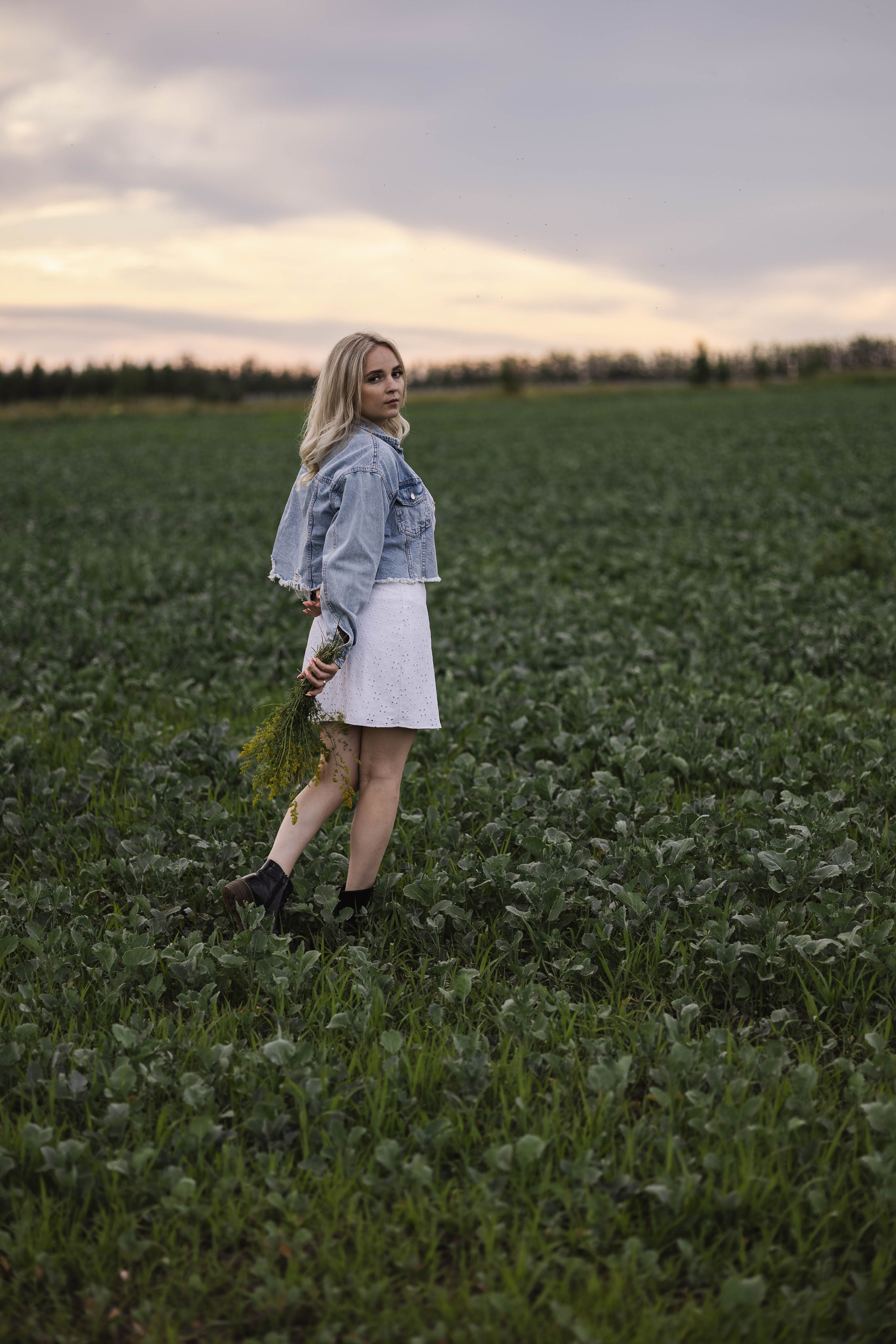 Фотосессия Даши на природе. Мама и дочка. Коммерческий фотограф