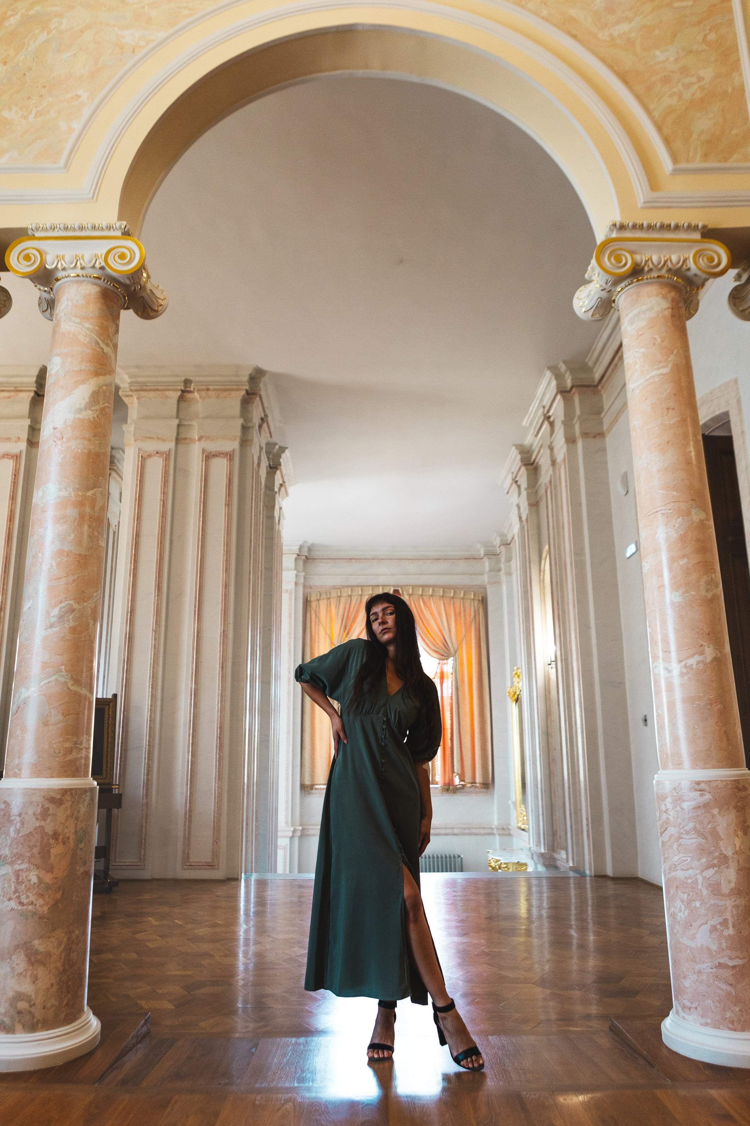 Юлия. Музей ''Дворец Алфераки'' и вокруг. Фотограф, Таганрог, Руслан Степущенко