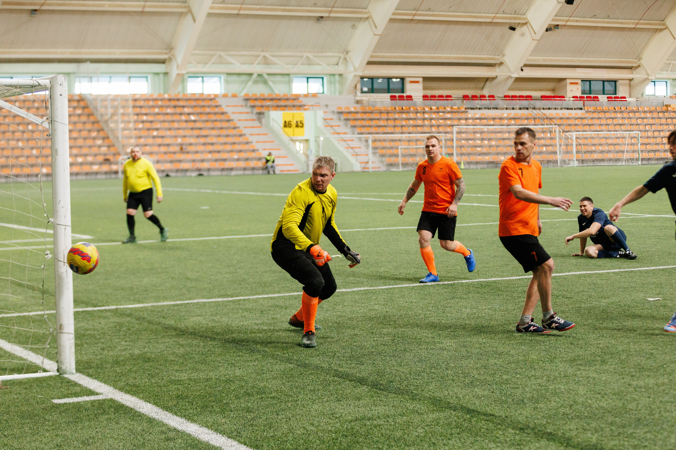 Фотограф на корпоративный футбольный турнир. Контент для бизнеса в Екатеринбурге Полдень Медиа