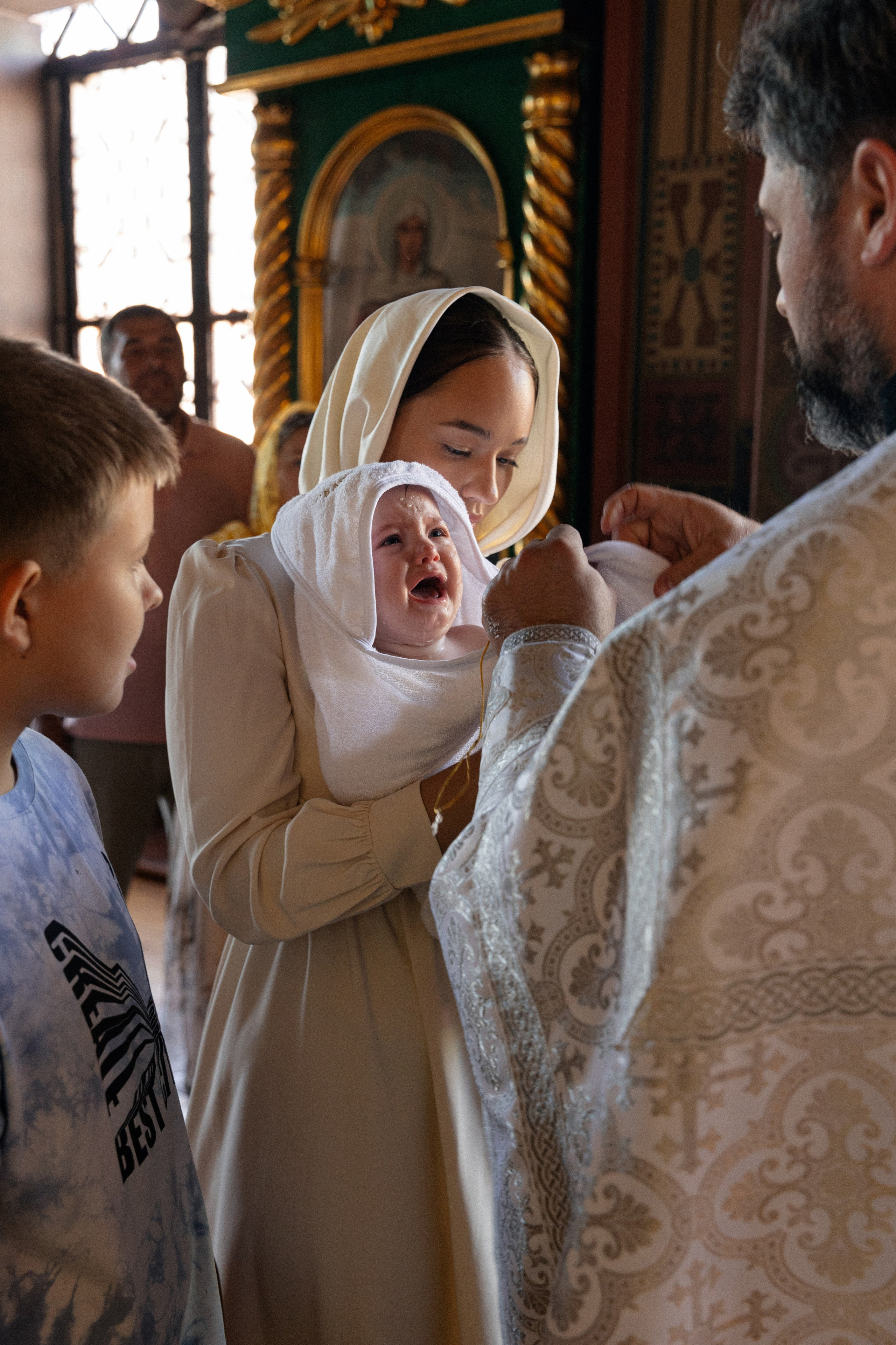 Крещение в Свято-Троицком соборе. Свадебный фотограф и видеограф Краснодар, Ростов, Сочи, Новороссийск
