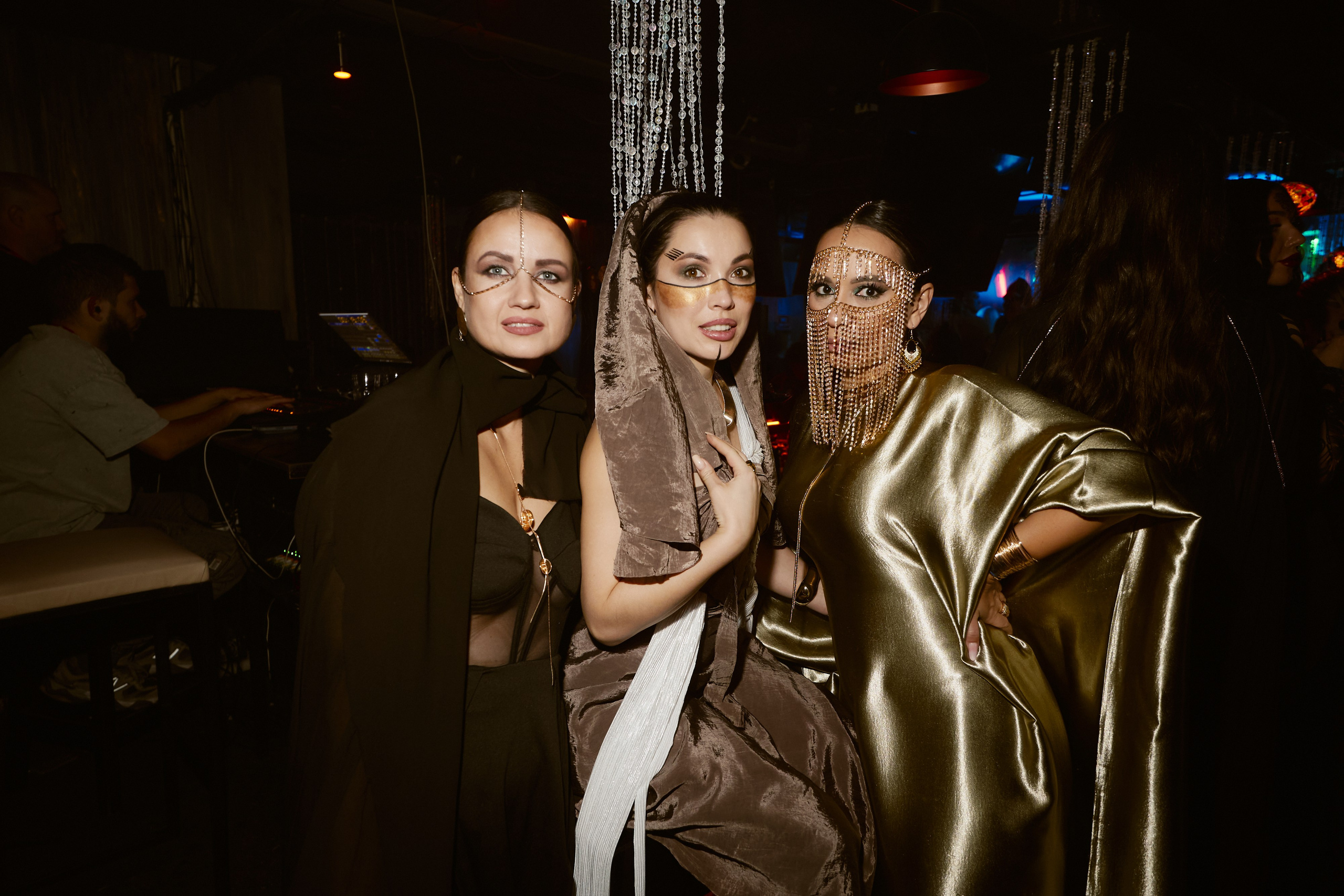 ILLEGAL FRIENDS MIRAGE. ФОТОГРАФ НА МЕРОПРИЯТИЕ ОТ СОЛЬ МЕДИА PRODUCTION