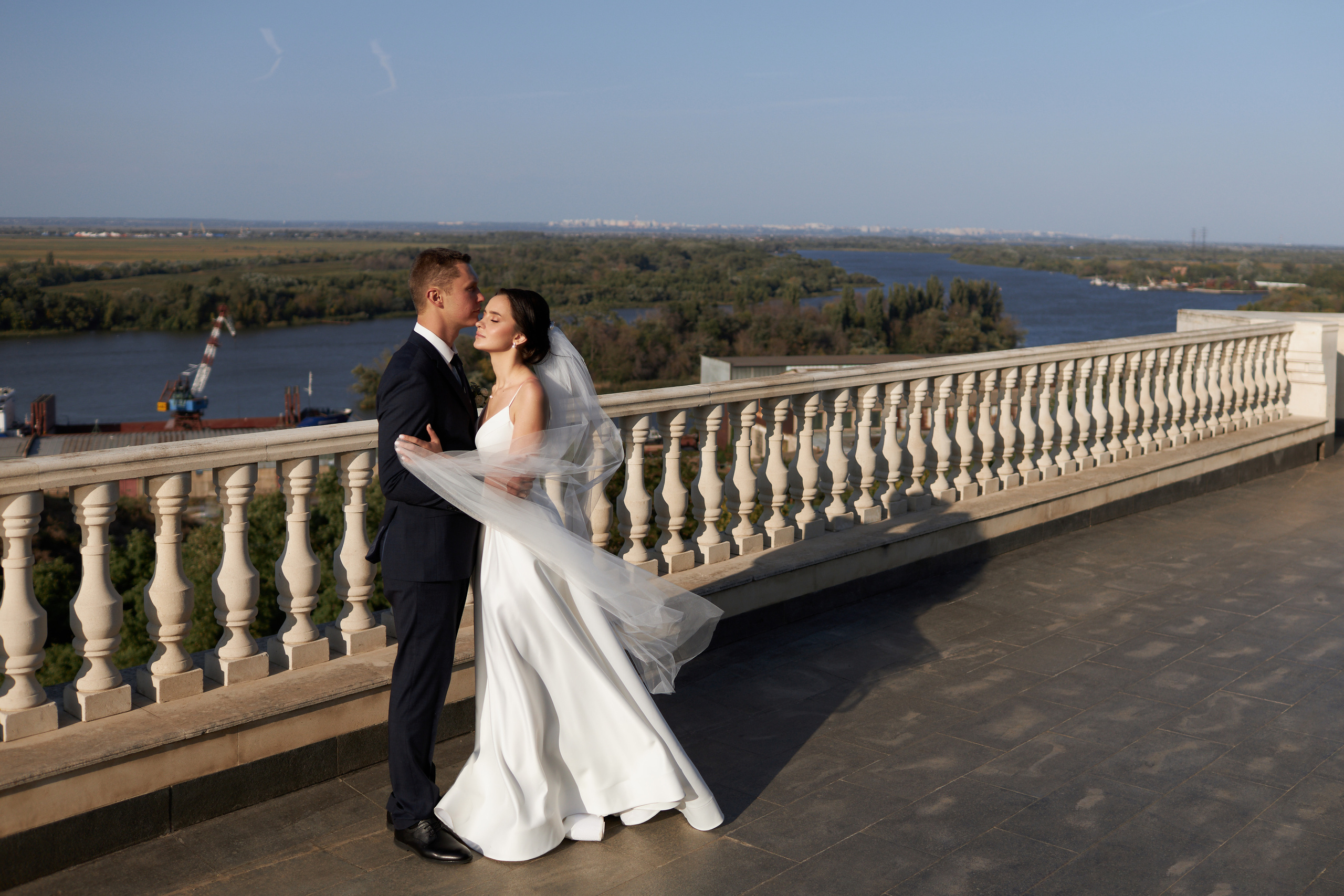 Фотосъёмка в Soho Grand Hotel Азов. Фото видео съёмка в Белой Калитве дуэт Герман и Инна