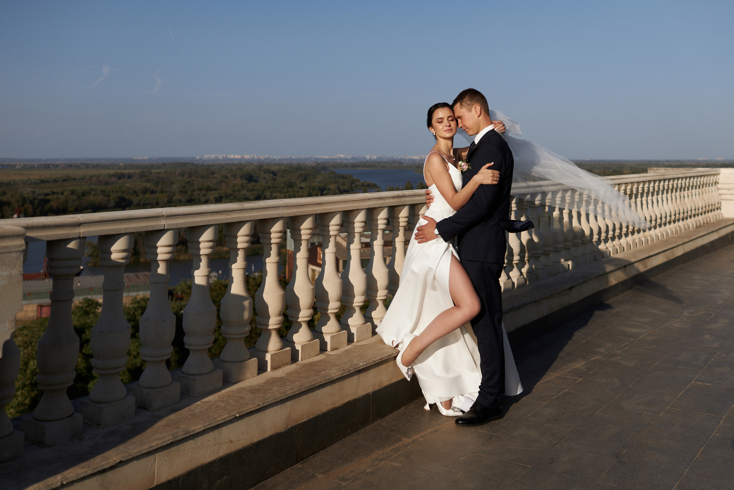 Фотосъёмка в Soho Grand Hotel Азов. Фото видео съёмка в Белой Калитве дуэт Герман и Инна