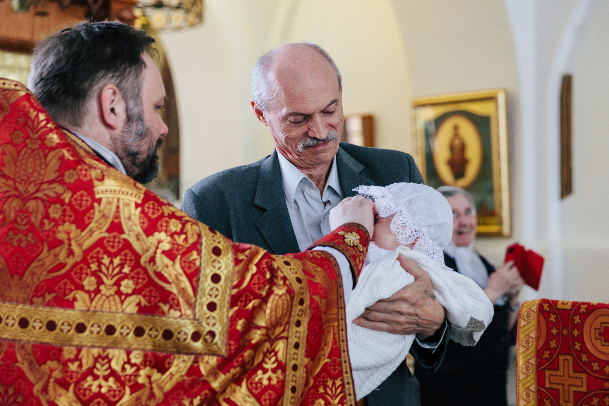 Фотограф на крещение, венчание в Петербурге. Репортажная фотосъемка праздников и мероприятий в Санкт-Петербурге