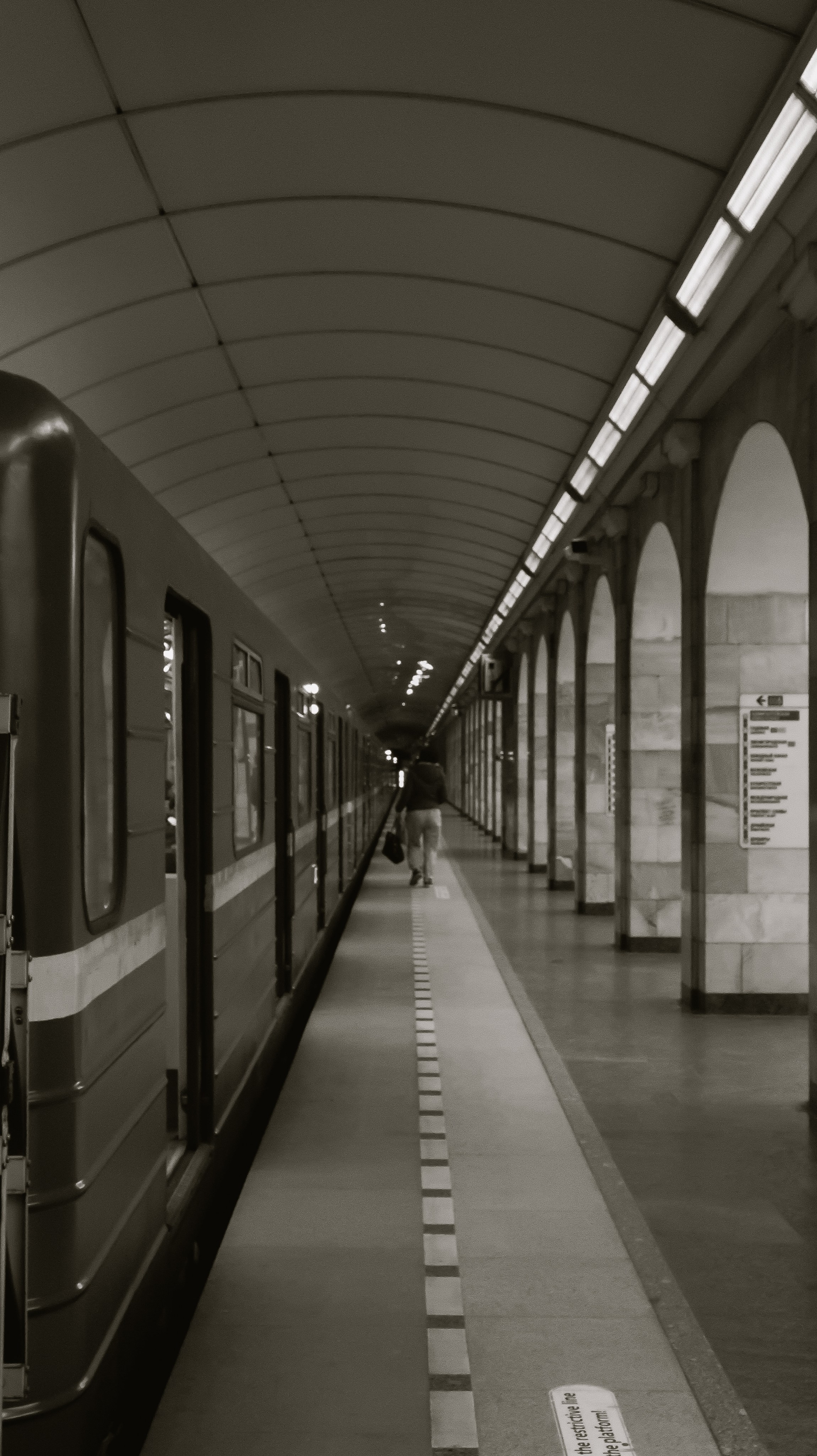 Street: ночь. Фотограф YODLUCE