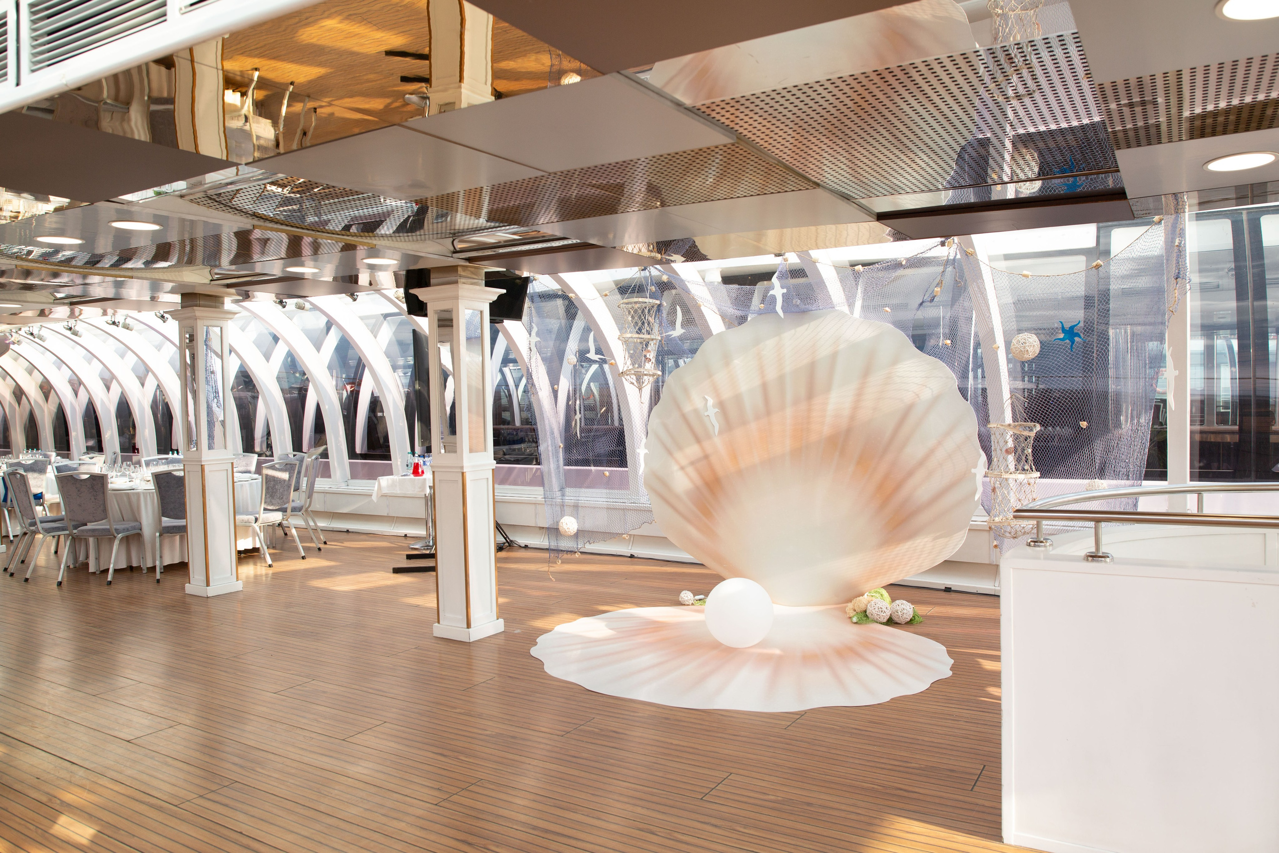 Dubai Vibes Intourist Cruise Party. Семейный и детский фотограф Анна Петракова