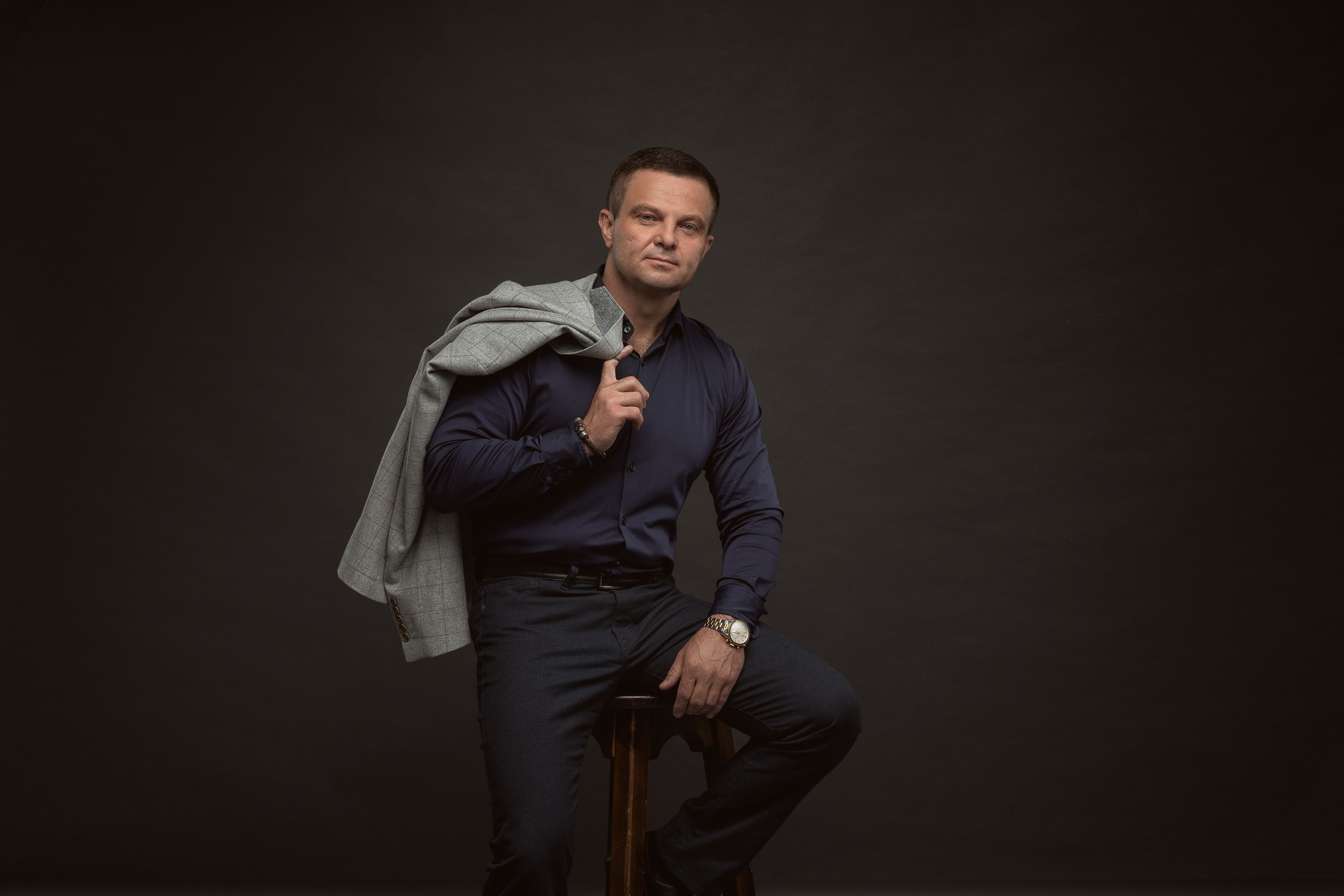 Фотосессия мужчины. Компания и фотошкола по созданию контента в Москве