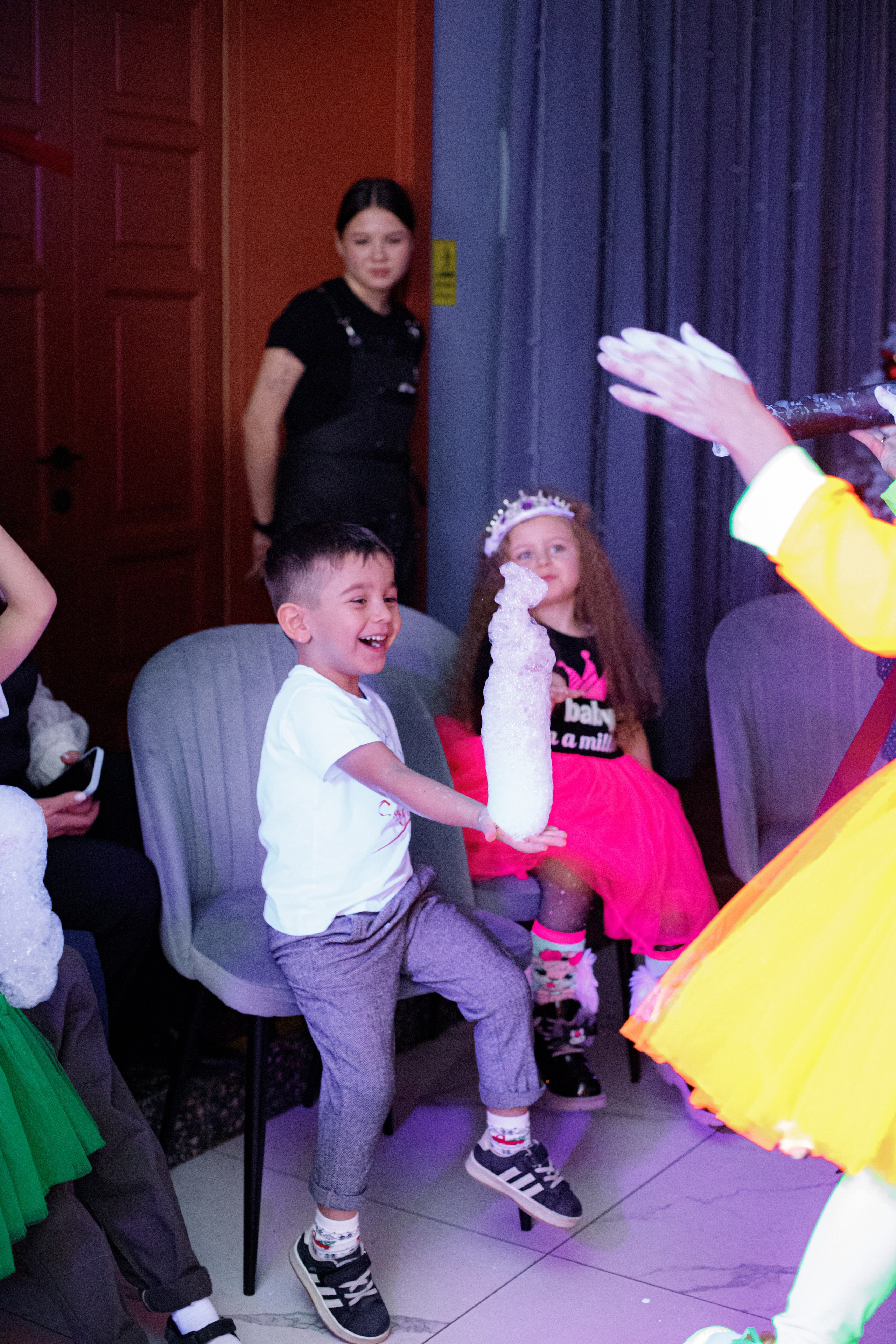 ASIA'S BIRTHDAY PARTY. Photokarish