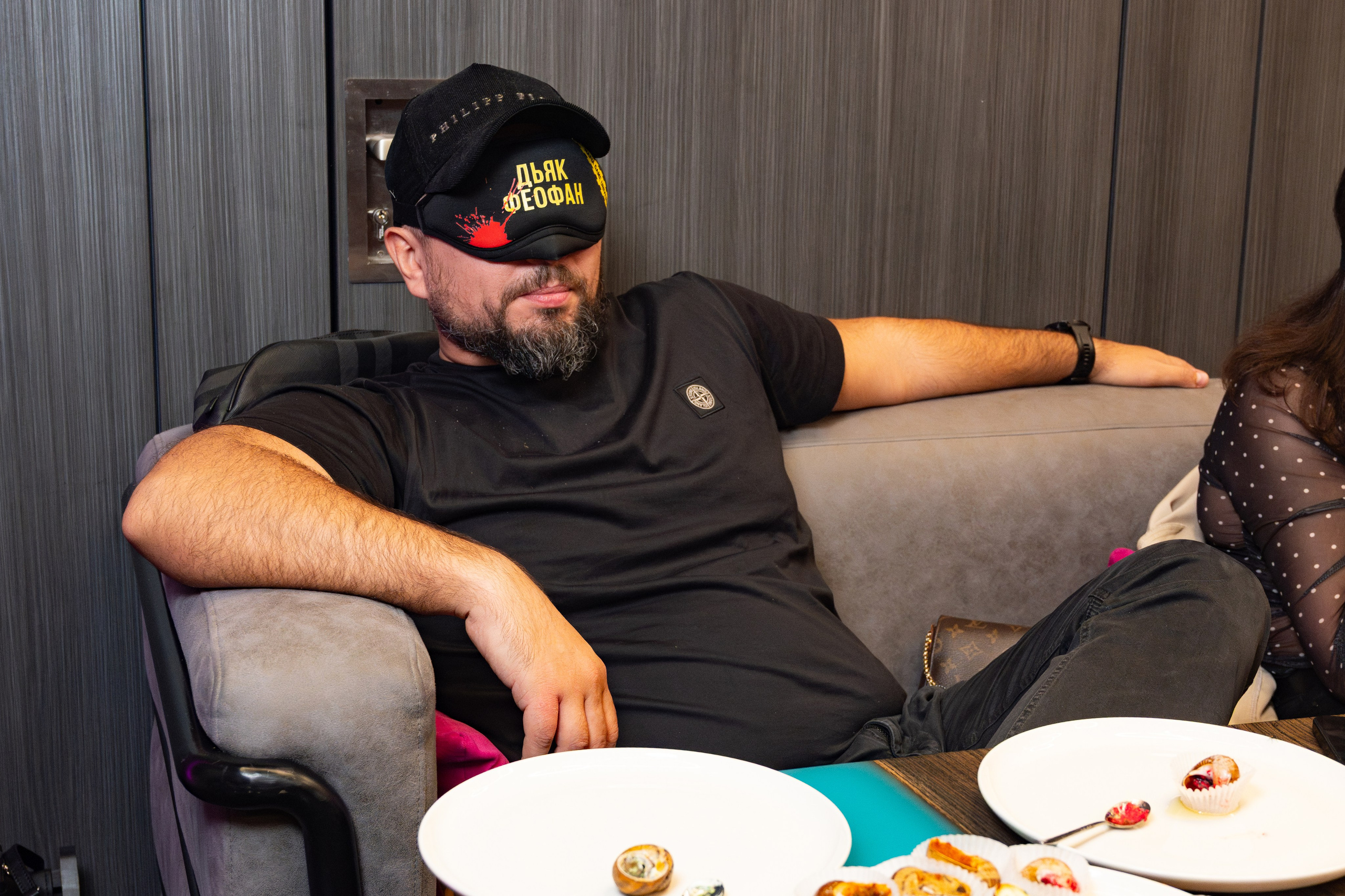 Репортаж на турнире по игре Мафия в «Мятном еноте». Фотограф мероприятий в Москве