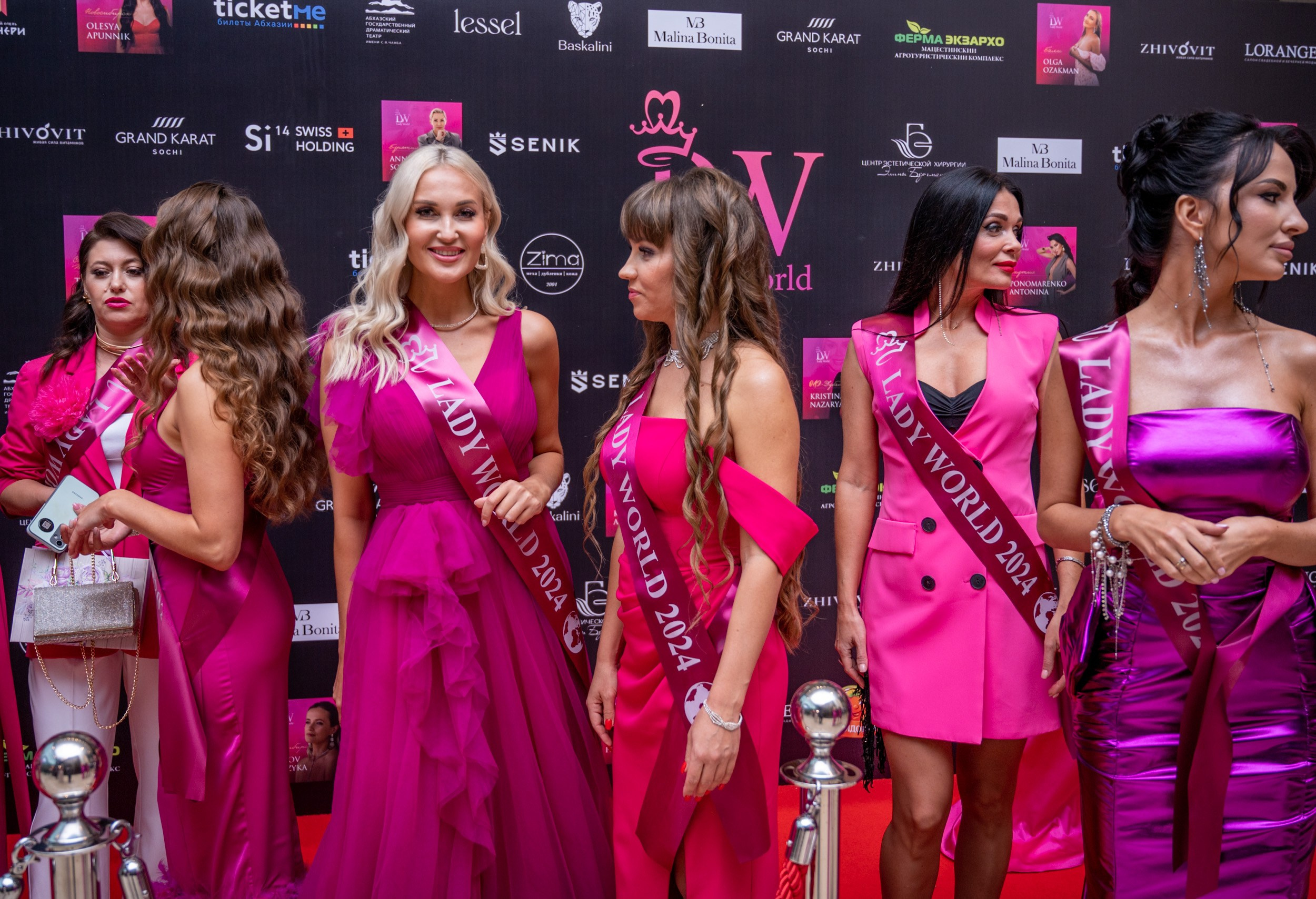 Церемония открытия Конкурса красоты «LADY WORLD» 2024. Фотографирую счастливых людей в Сочи