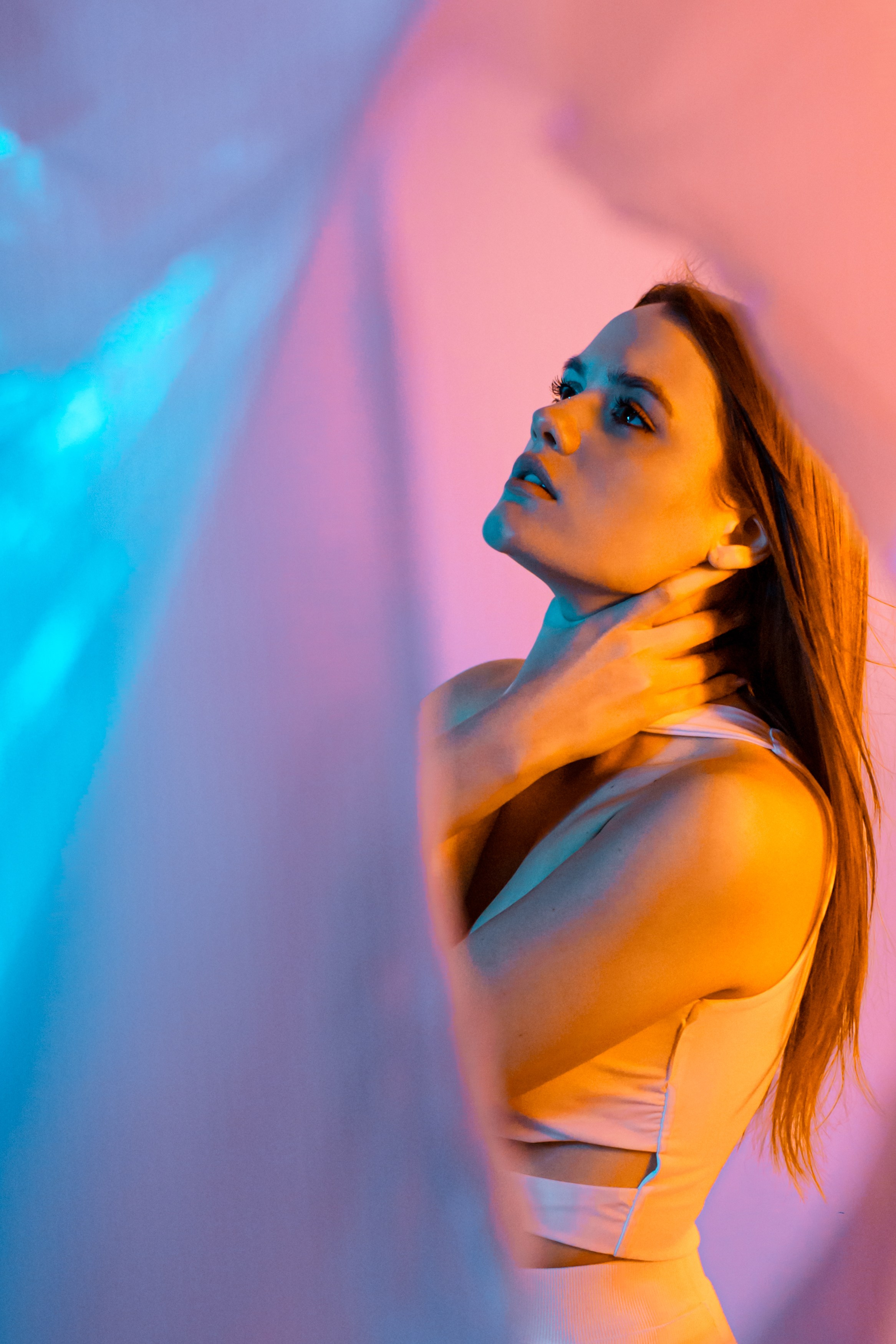 Нарушая вакуум. Портретный фотограф Лакшин Денис. Истории через фотографию