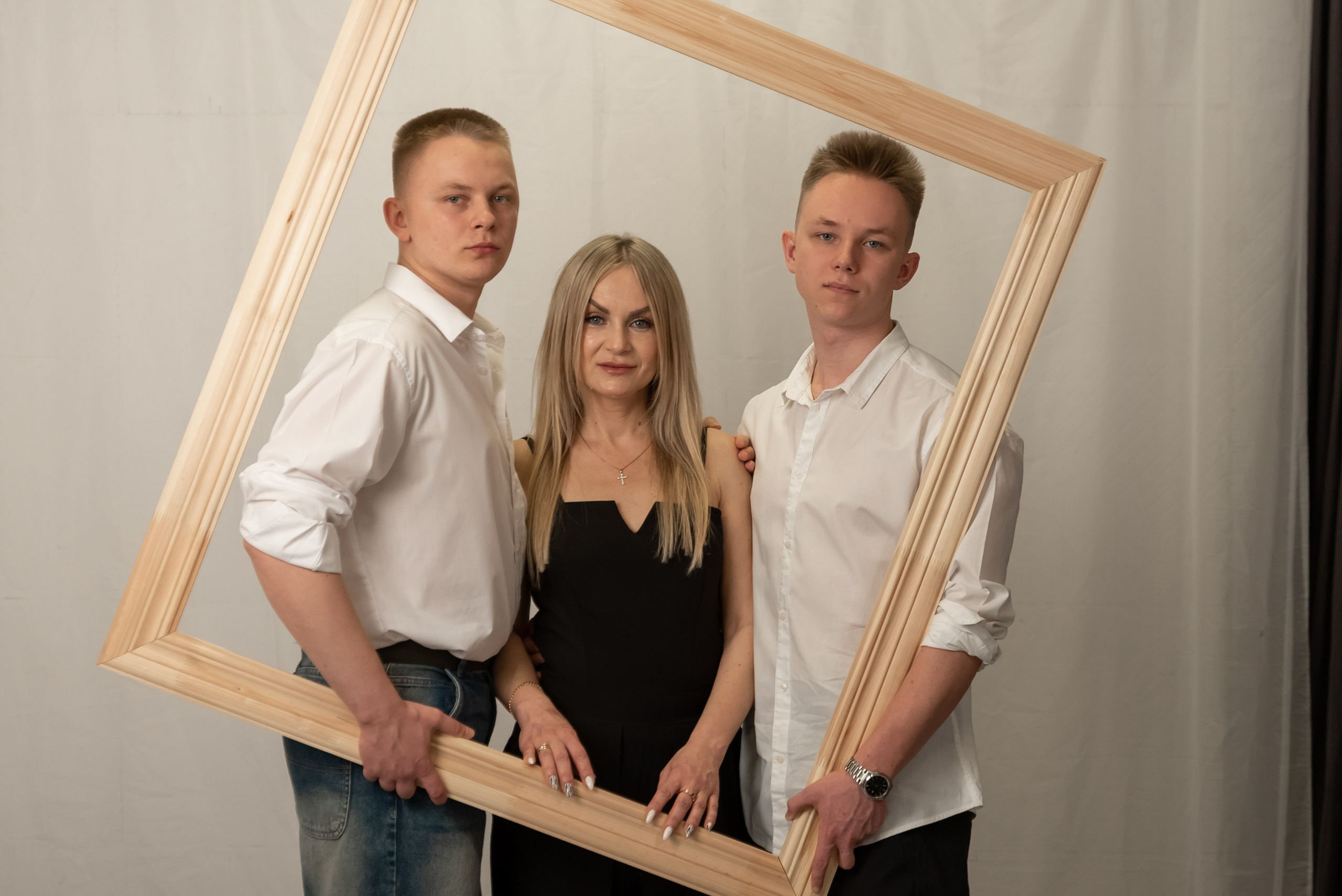 Семейная съемка в студии. Фотограф Тула творческие фотосессии недорого Ольга Ромашина