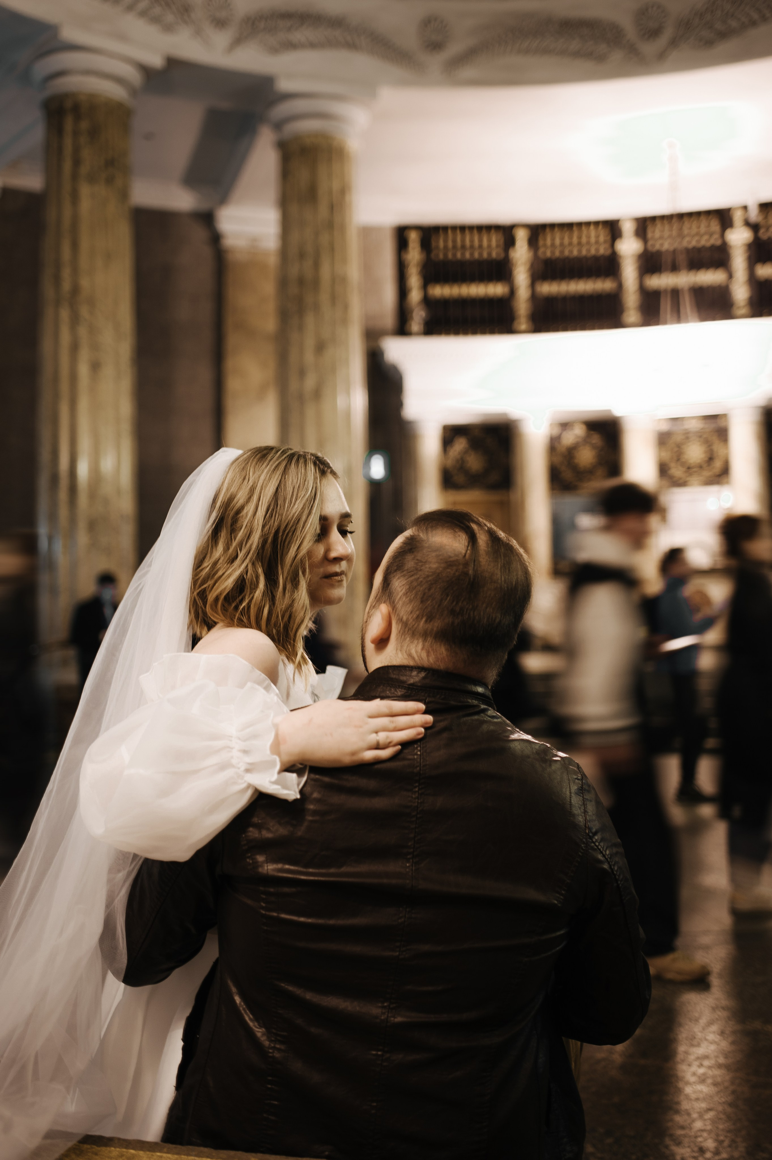 Свадебная в метро. Семейный и свадебный фотограф в Санкт-Петербурге Юлия Мельникова