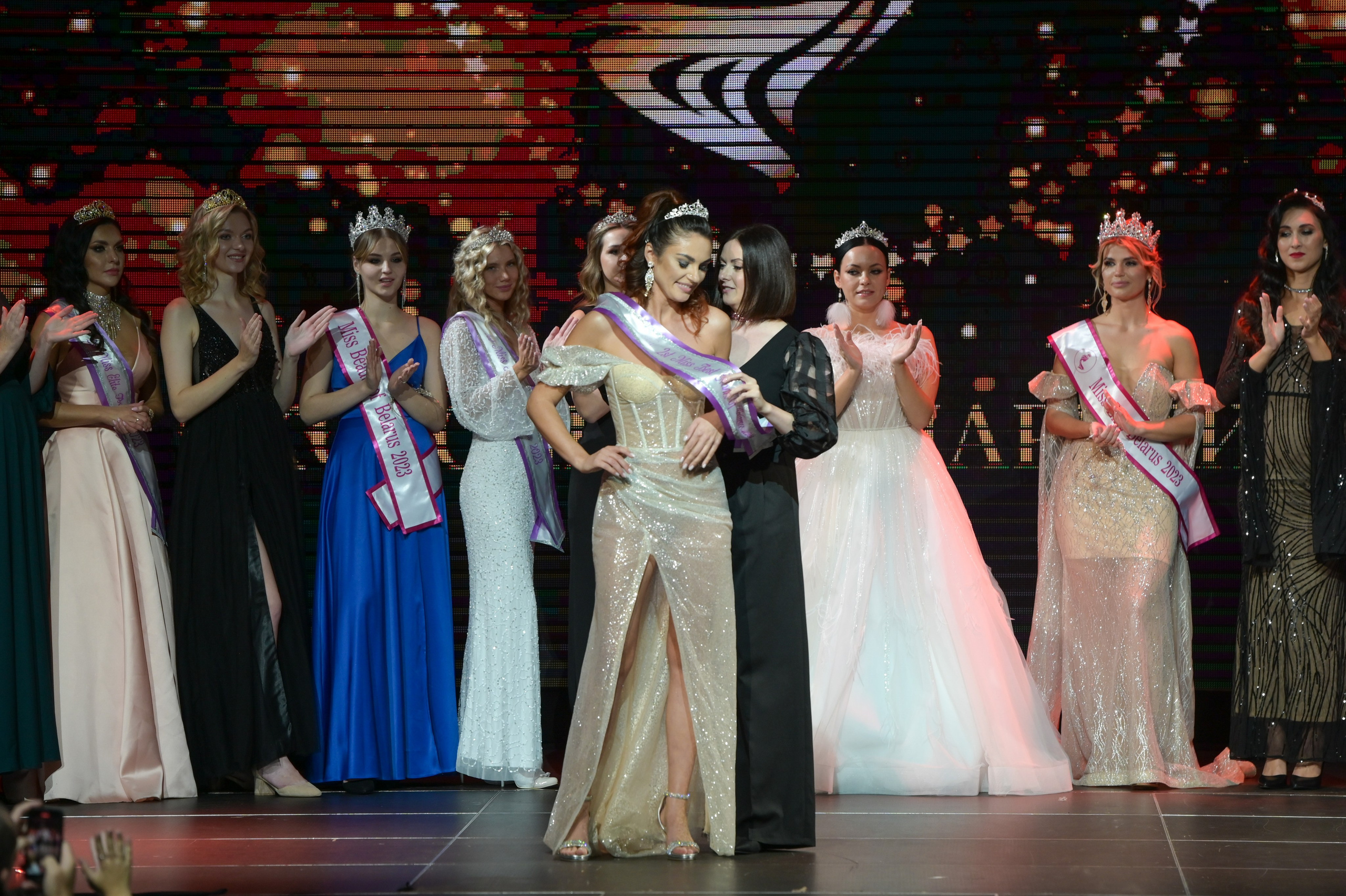 Фотографии с конкурса красоты. Фотоуслуги, услуги фотографа, фотографирование важных событий