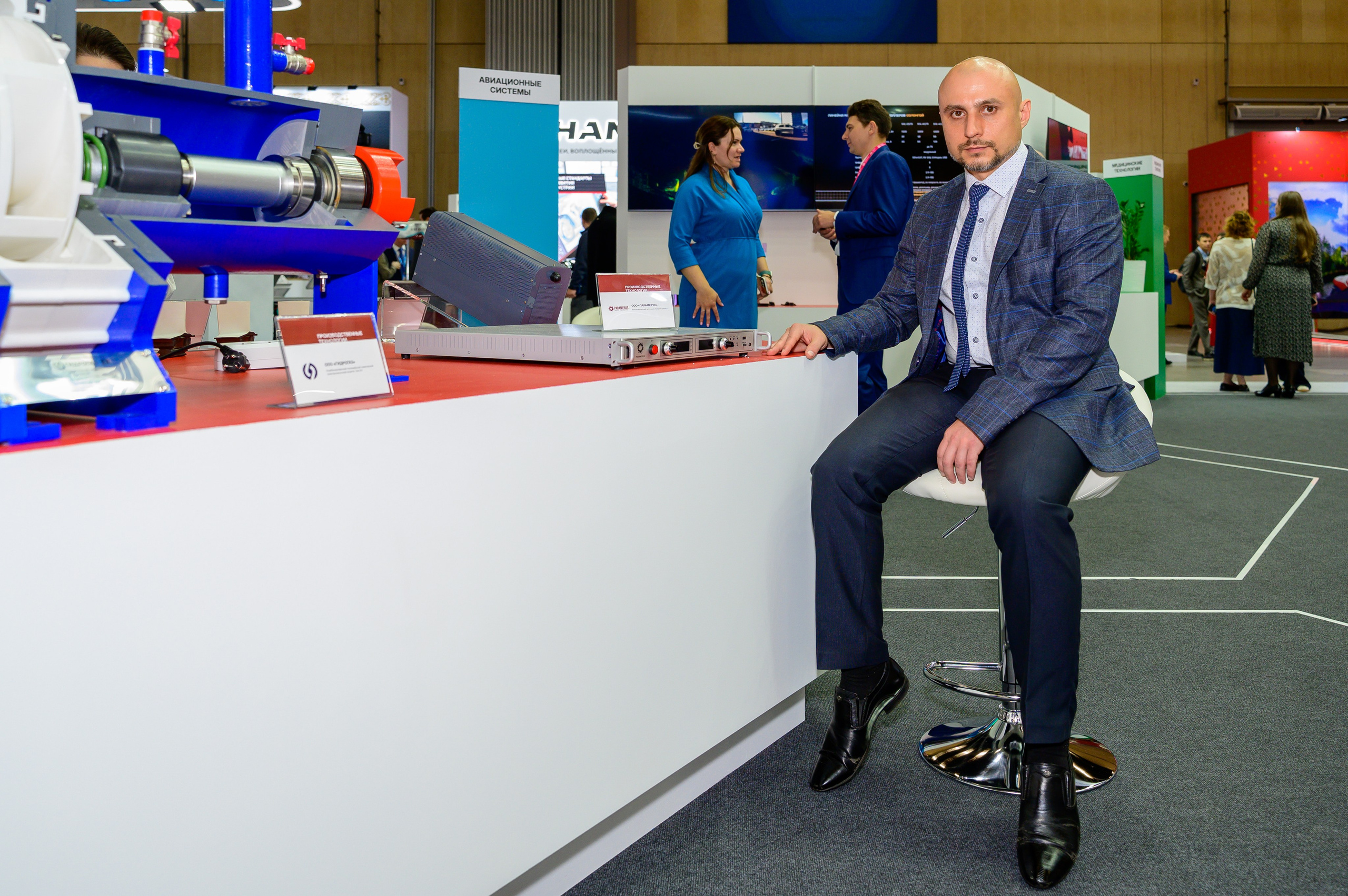 «ИННОПРОМ. Беларусь» — это международная промышленная выставка, объединяющая представителей различных отраслей промышленности, инновационных компаний, инвесторов и государственных структур. Это уникальная платформа для обмена опытом, внедрения новых идей и технологий, что способствует повышению актуальности отрасли и развитию сотрудничества между странами.#БольшаяпромышленнаянеделявМинске @belexpo_by@ph.andrey_puhach #bigindustrialweek #bigindustrialwee