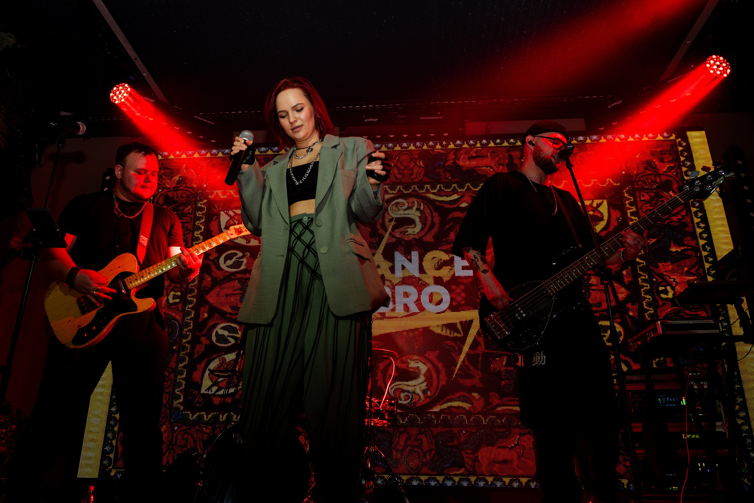 Концерт. Фотограф и видеограф в Тюмени Анна Жагорина, ваши фото еще не отдавали так быстро!