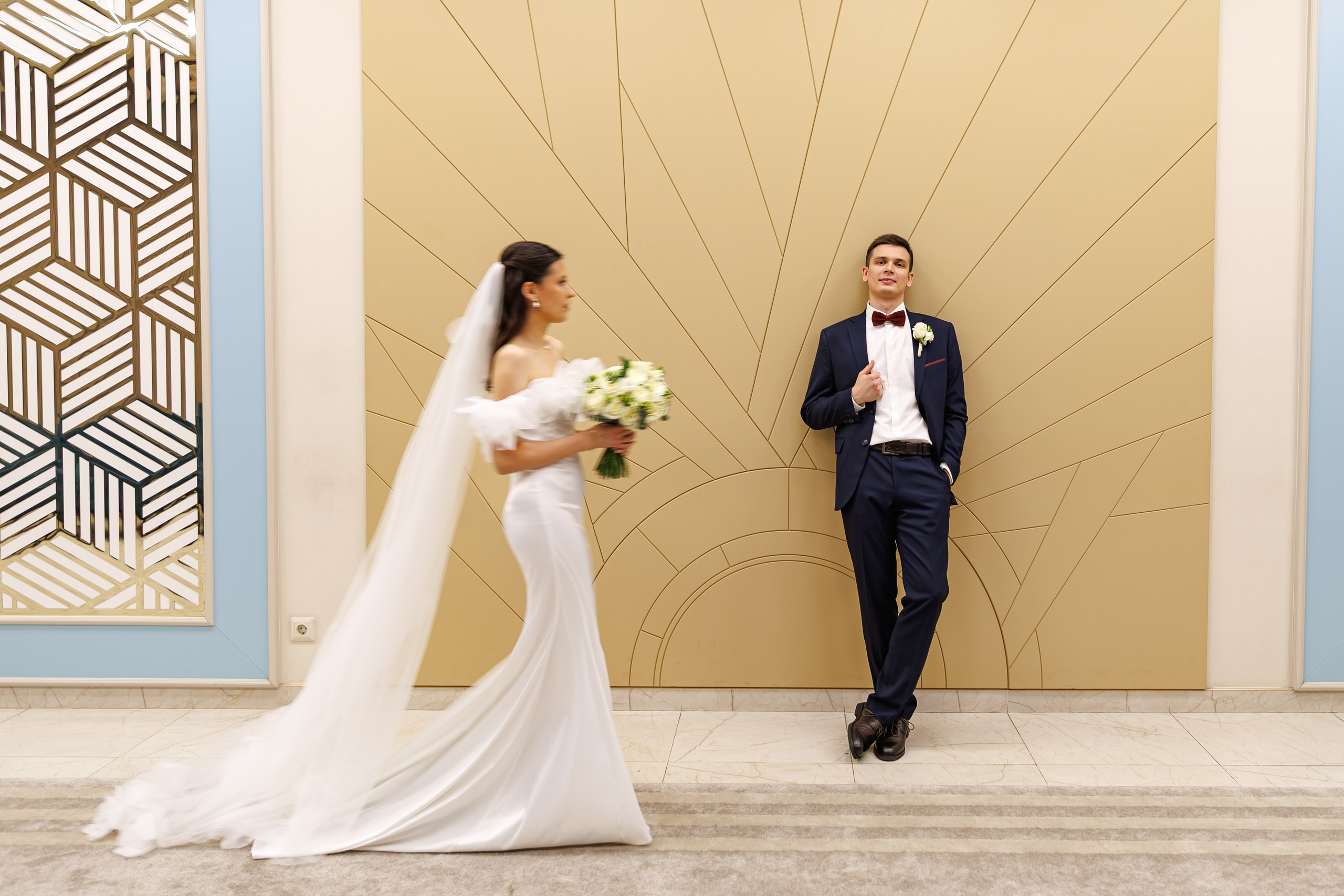 Свадебная фотосессия и сборы в гостинице Националь. Свадебный фотограф Москва и МО Сергей Киржаев