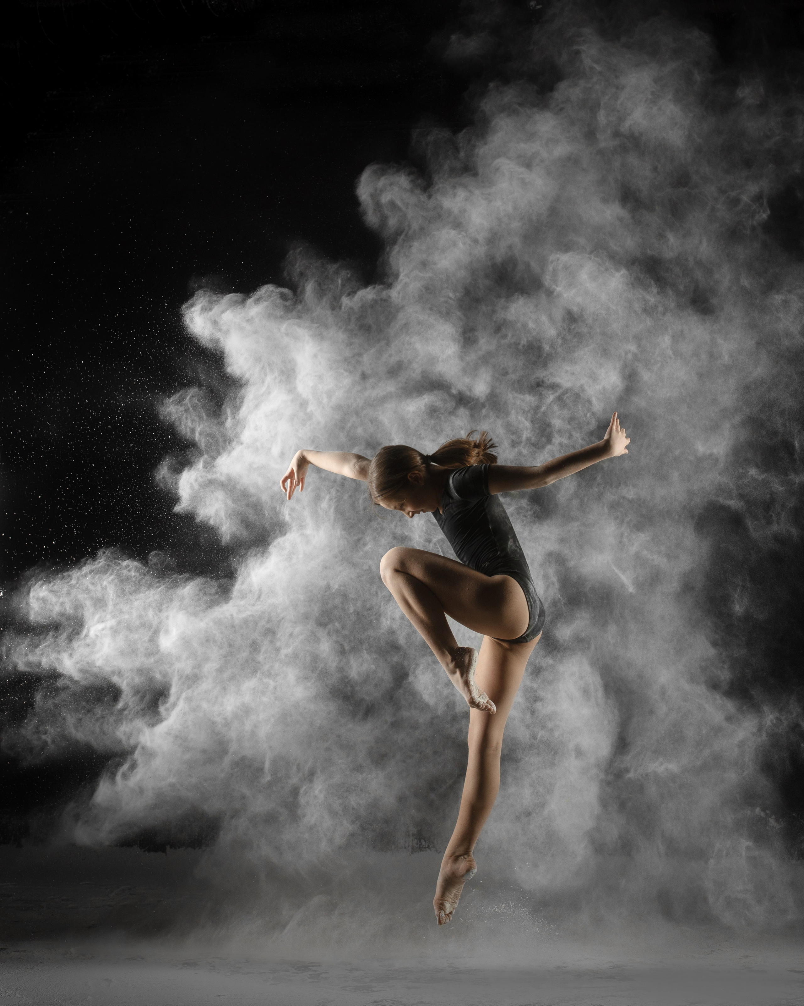 Клуб художественной гимнастики «Отрада». Съемка с мукой. Спортивный и детский фотограф в Москве, Калининграде